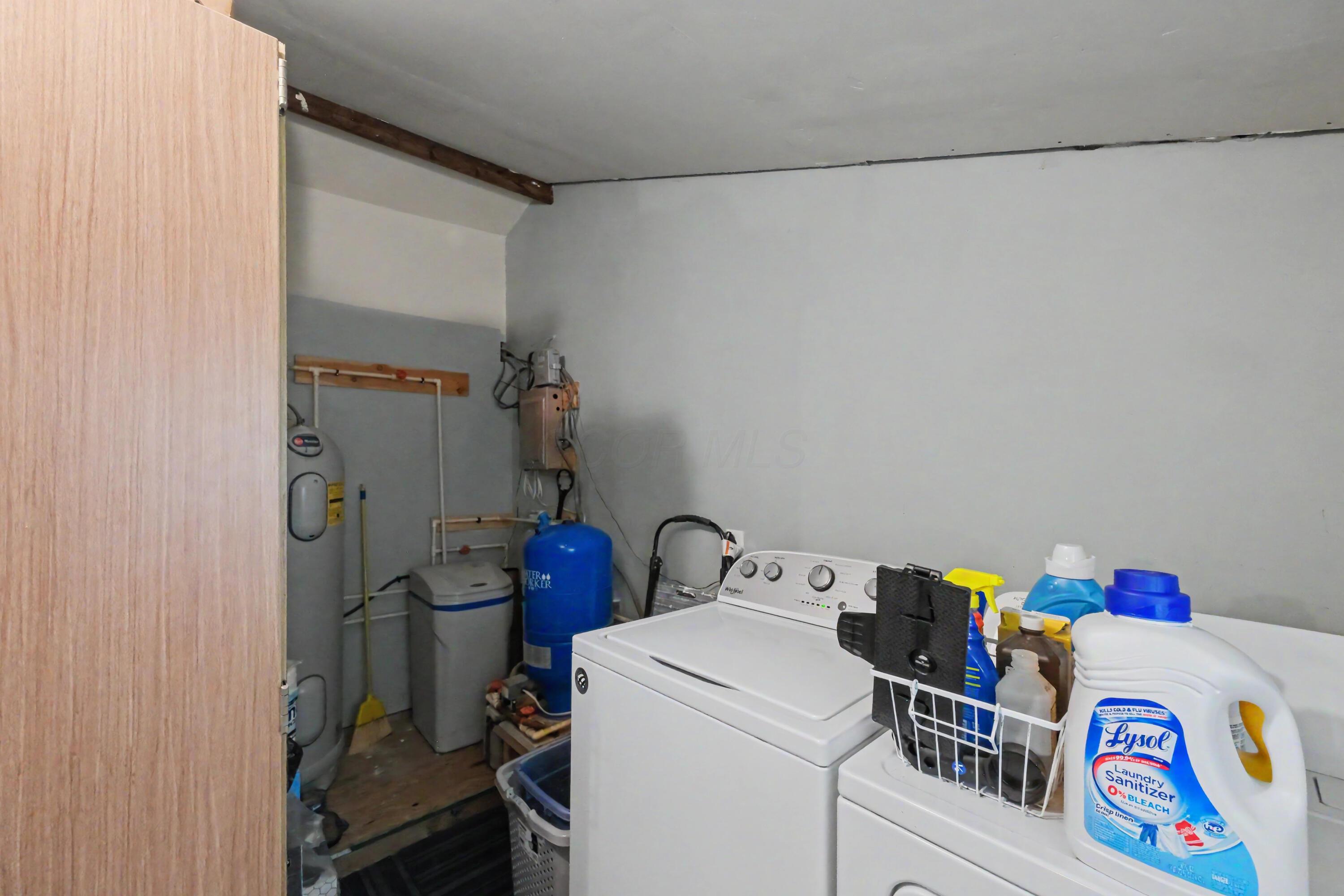 1073 Decliff Road N Property Photo 14
