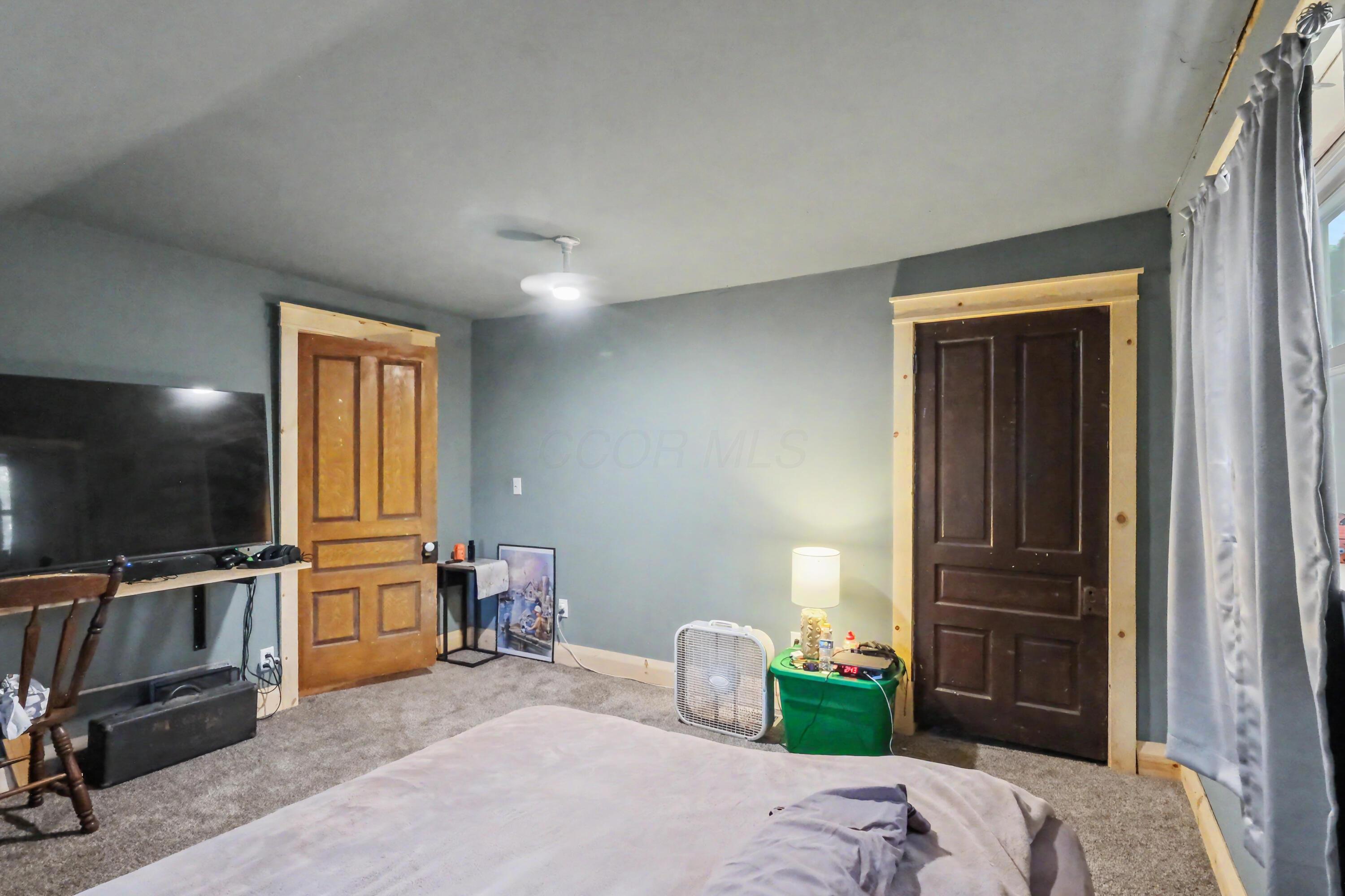 1073 Decliff Road N Property Photo 20