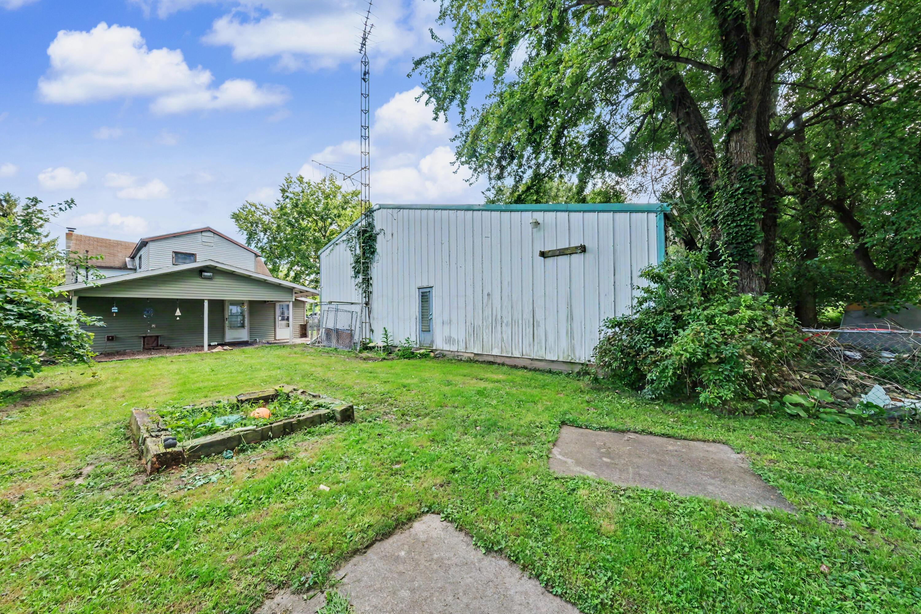 1073 Decliff Road N Property Photo 28