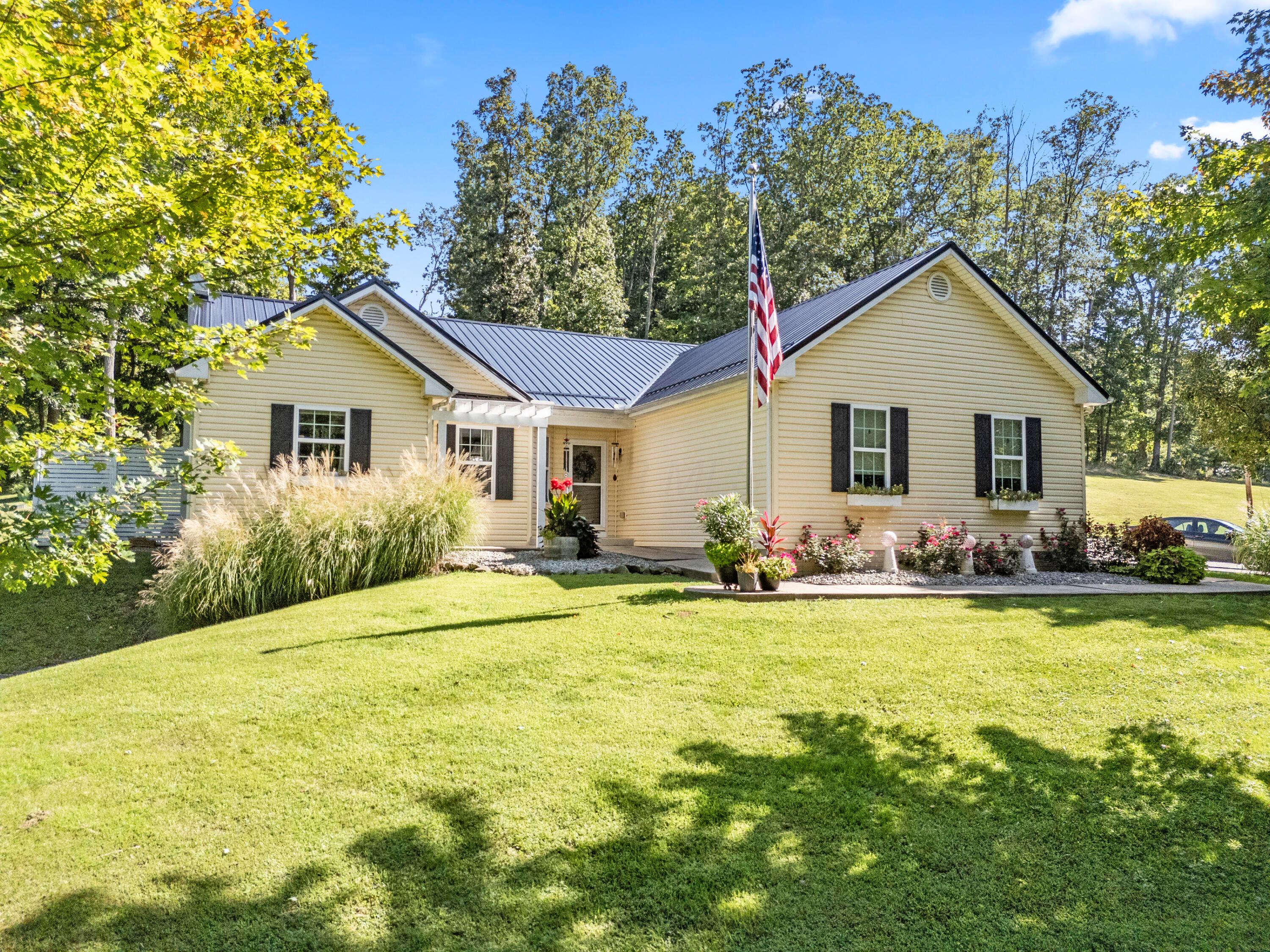 67 England Hollow Property Photo 1