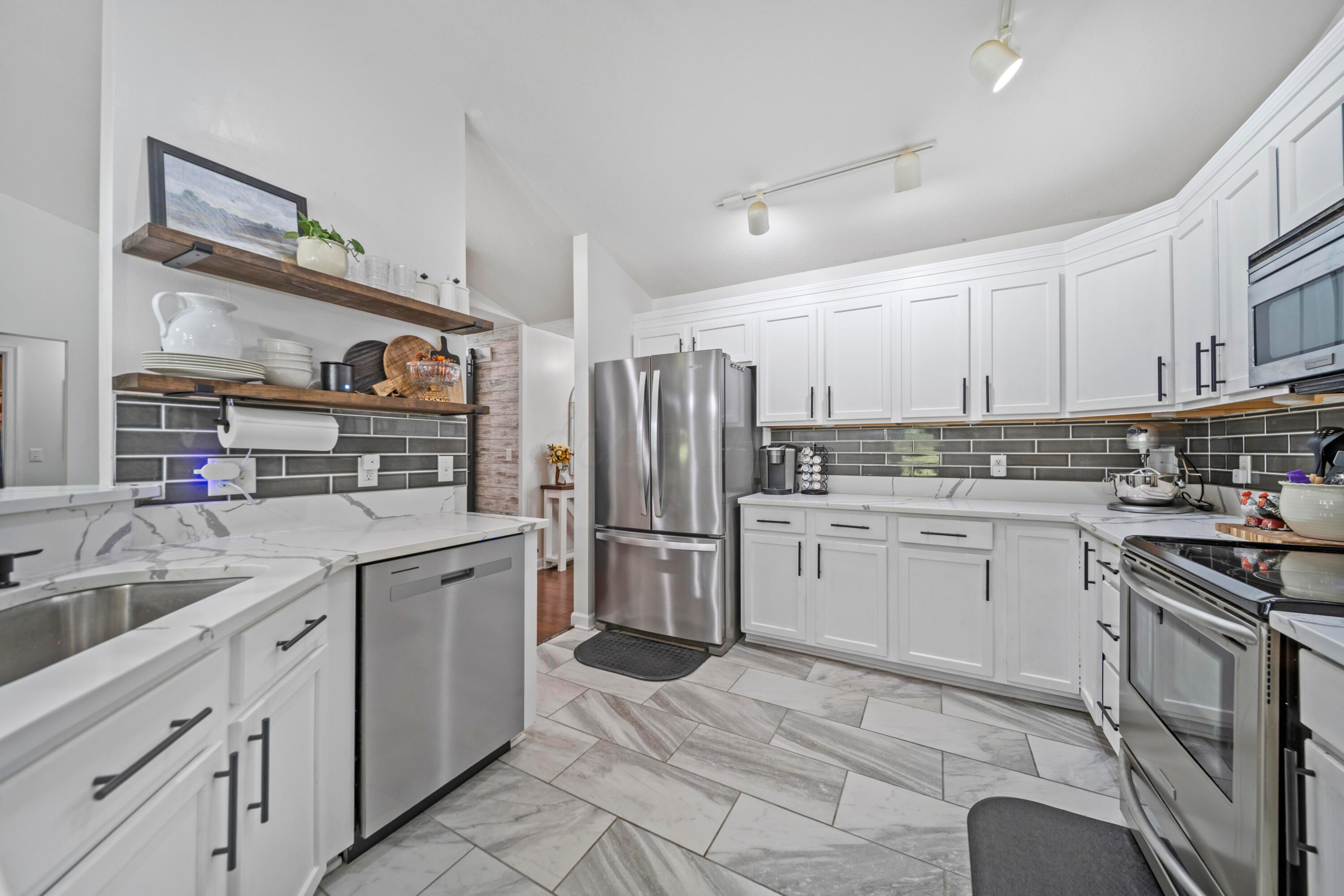 67 England Hollow Property Photo 16
