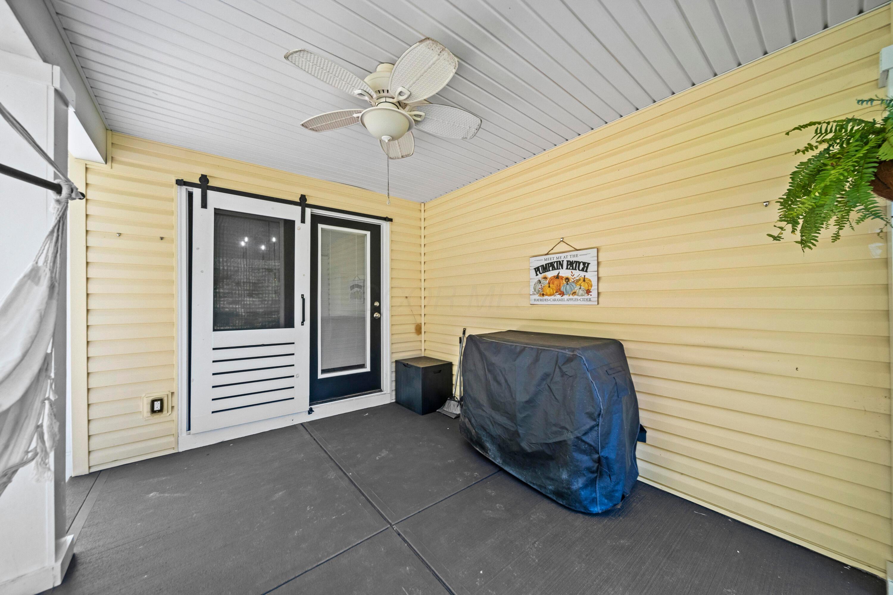 67 England Hollow Property Photo 52
