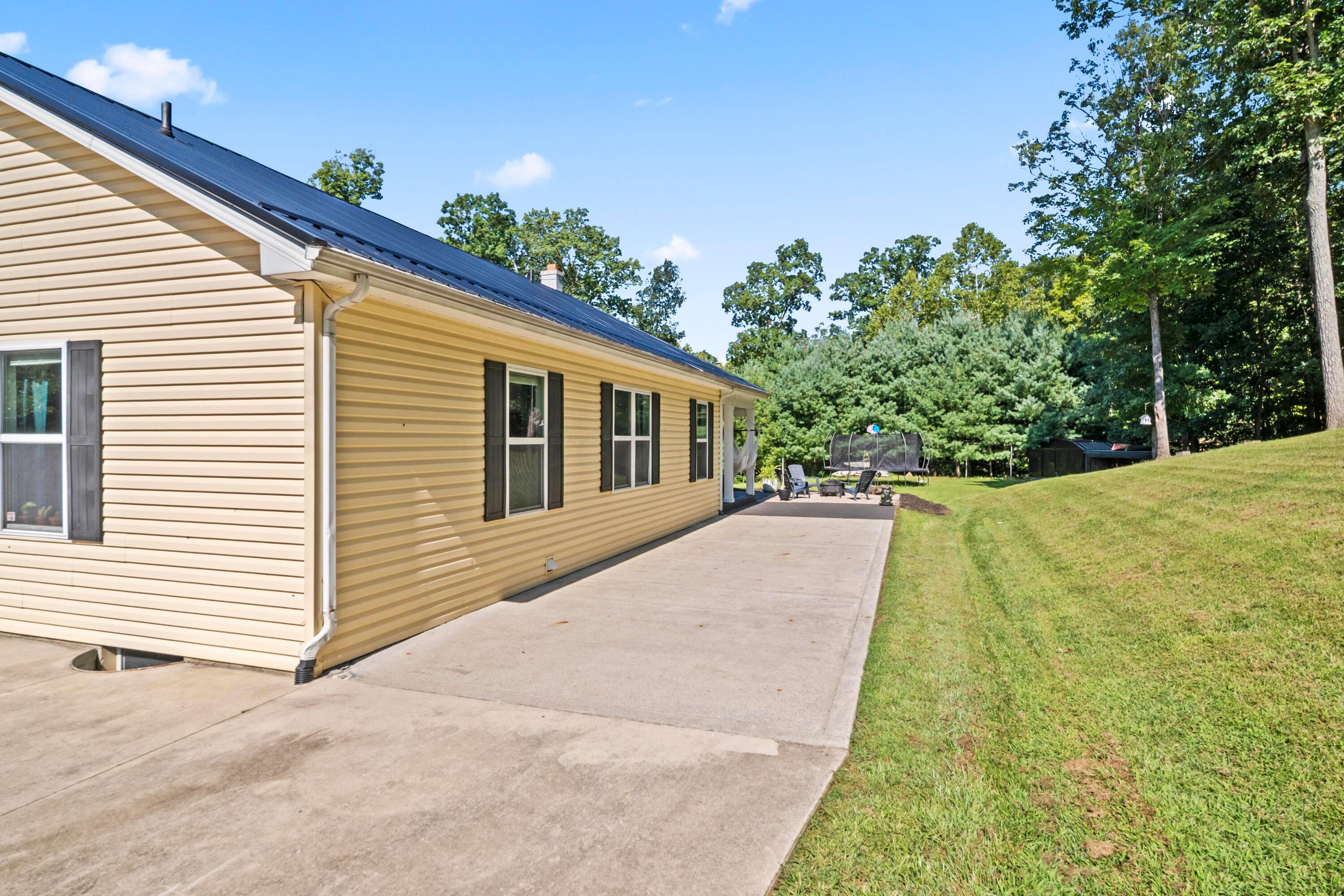 67 England Hollow Property Photo 54
