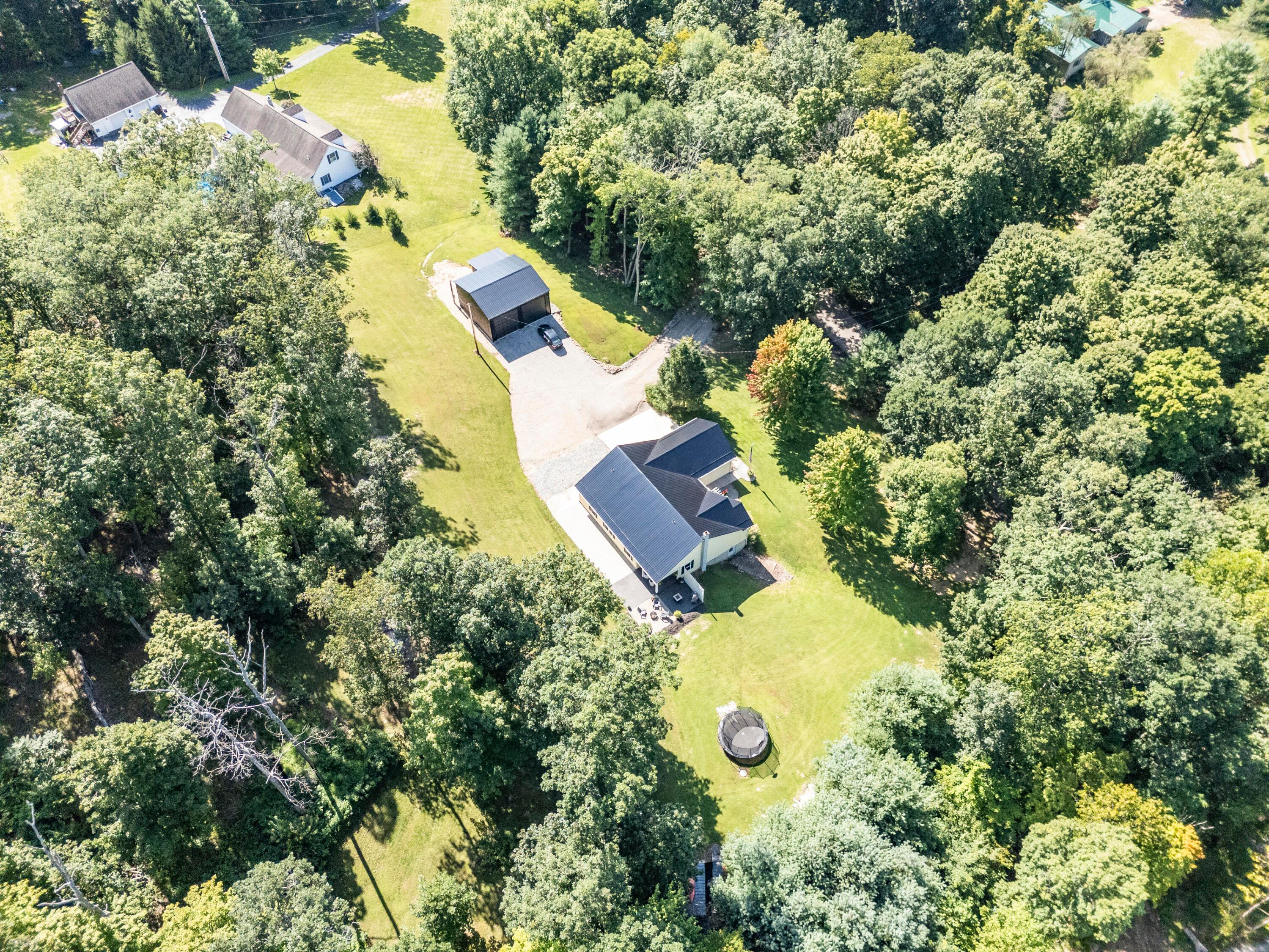 67 England Hollow Property Photo 59
