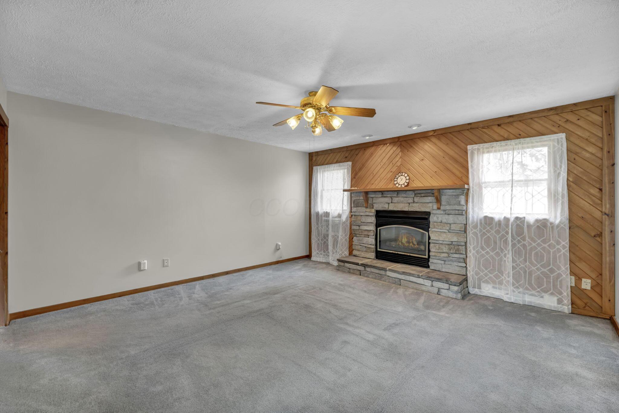 1098 Colonial Avenue Property Photo 22
