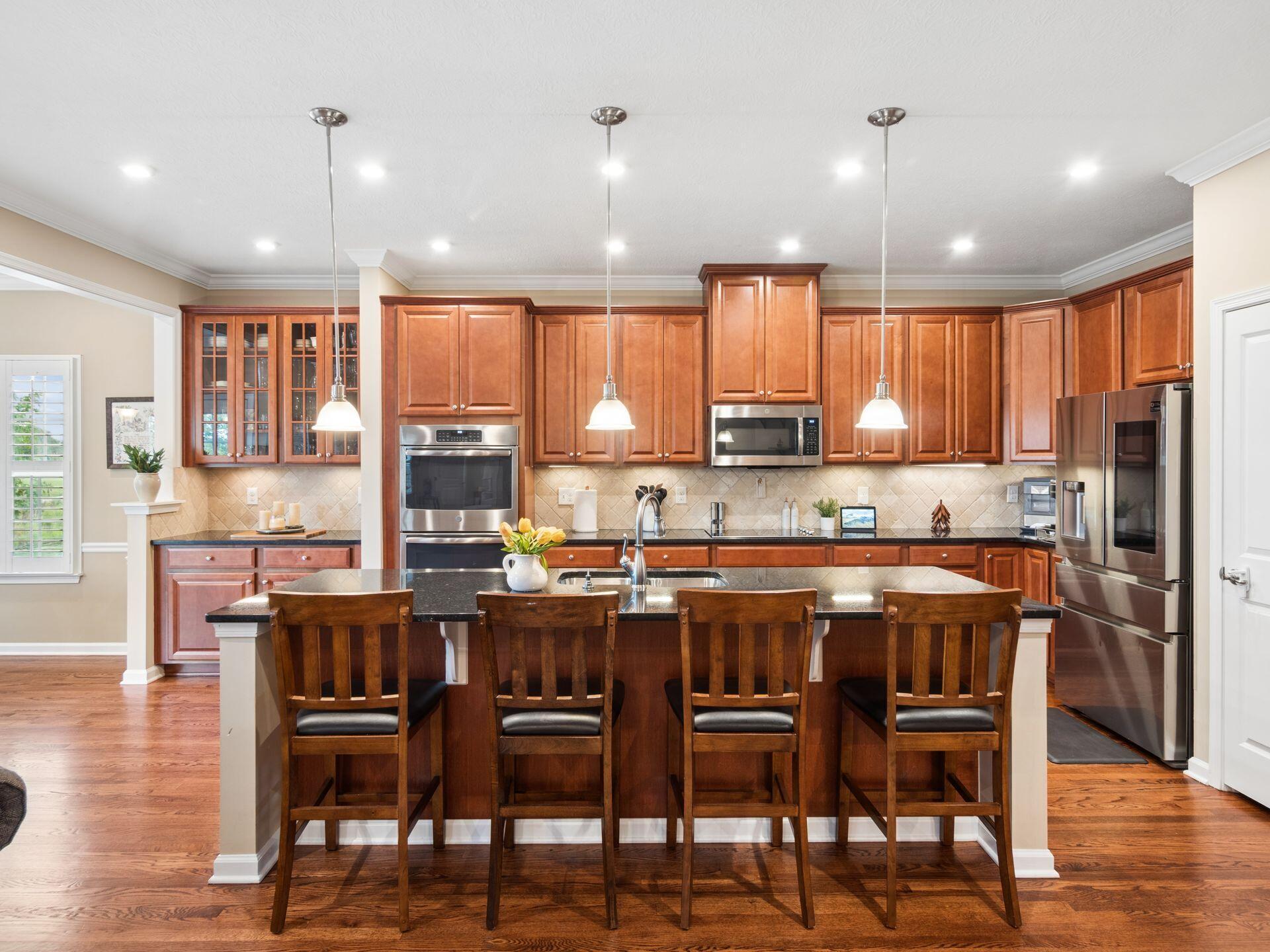 6980 Waters Edge Drive, 4 Property Photo 14