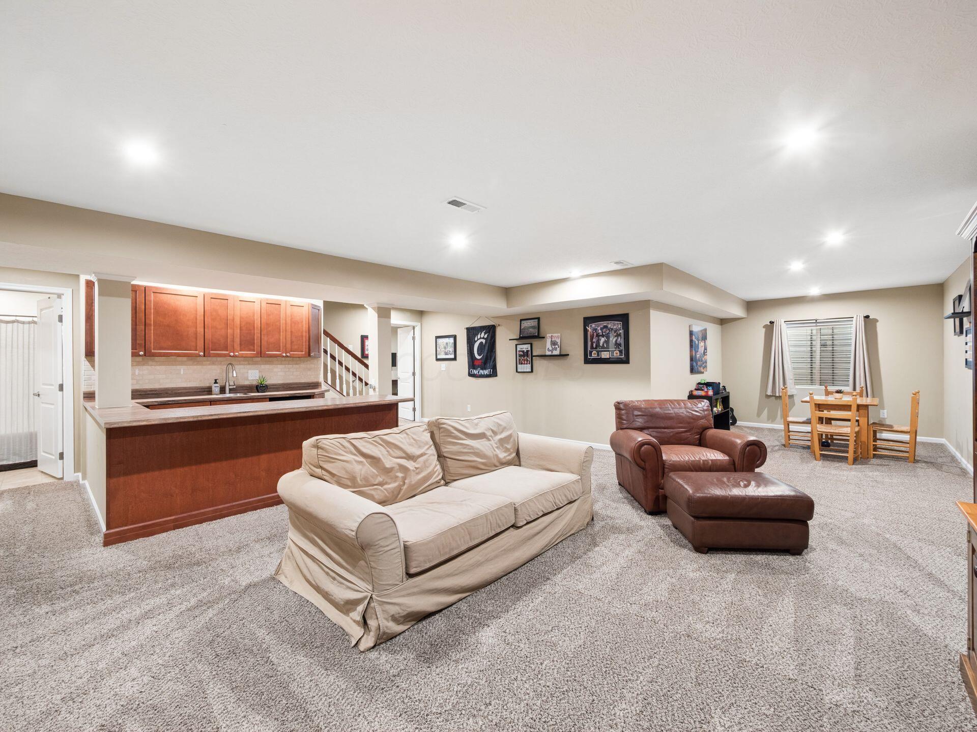 6980 Waters Edge Drive, 4 Property Photo 42