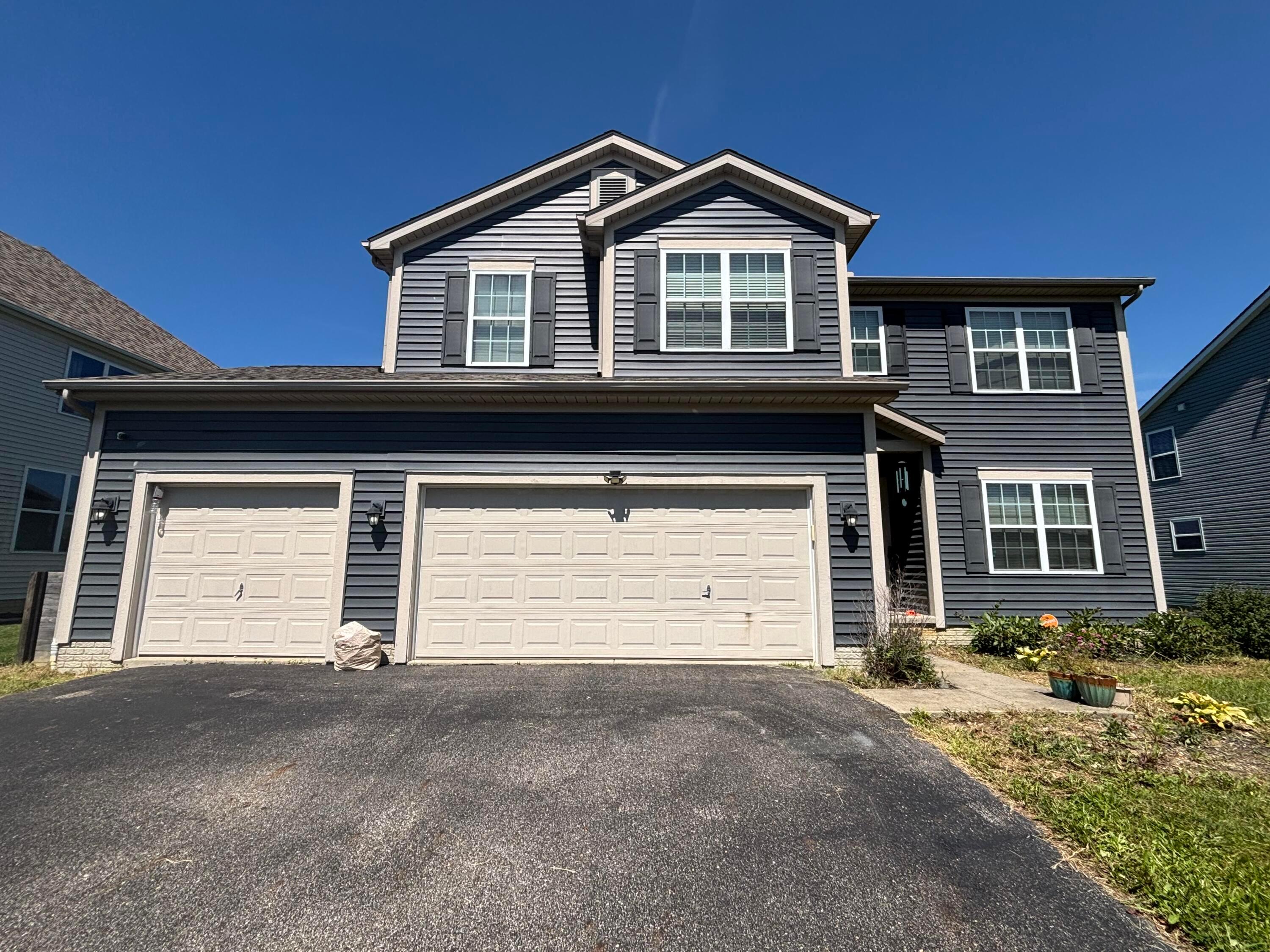 196 Silver Maple Road Property Photo 1
