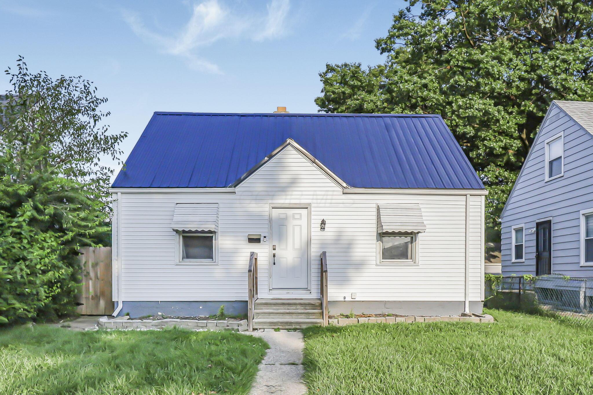 2190 Grasmere Avenue Property Photo 1