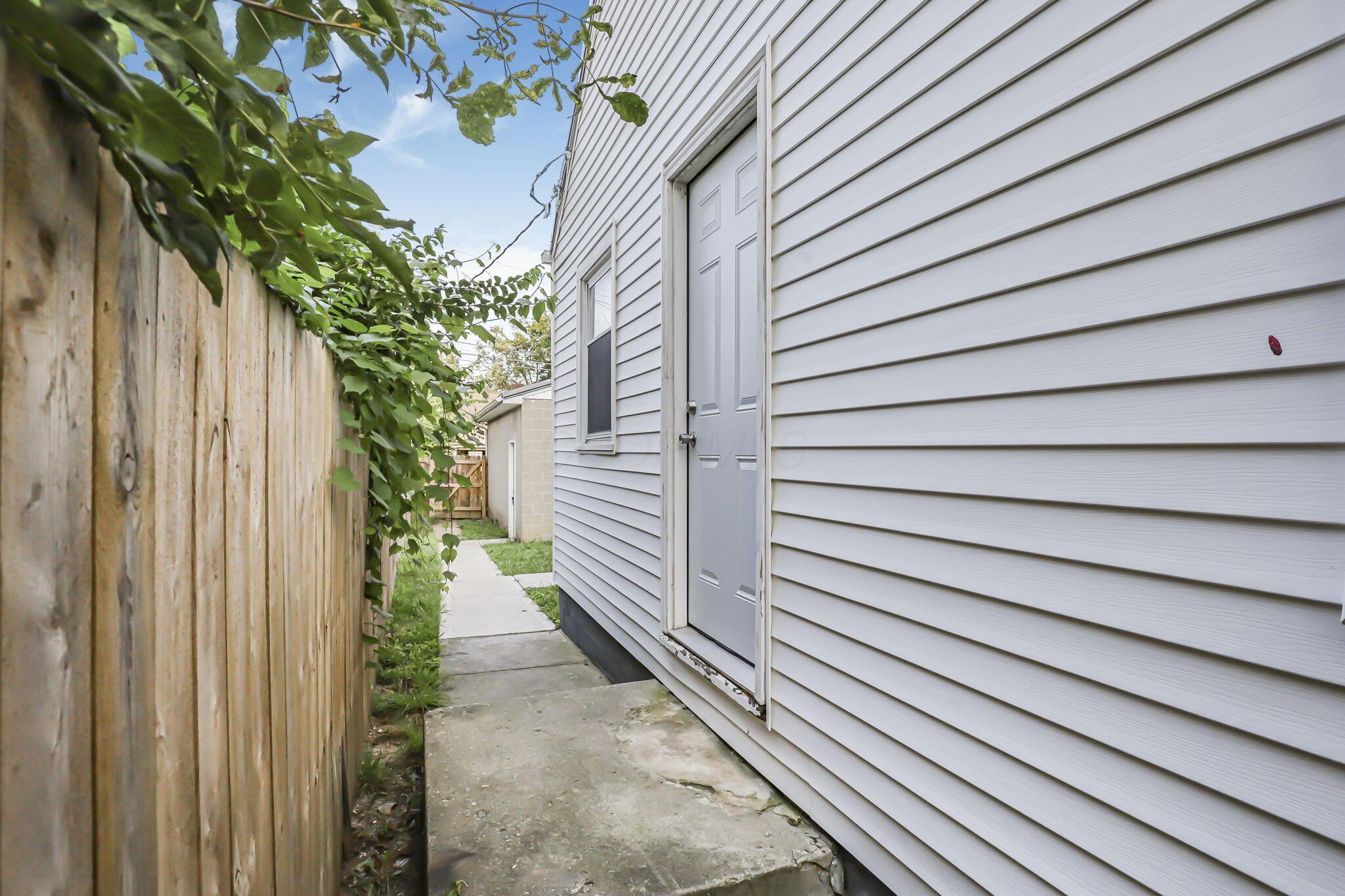 2190 Grasmere Avenue Property Photo 45