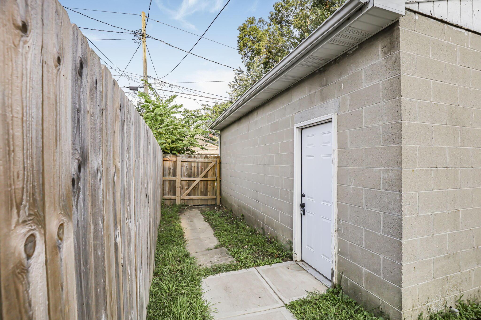 2190 Grasmere Avenue Property Photo 52
