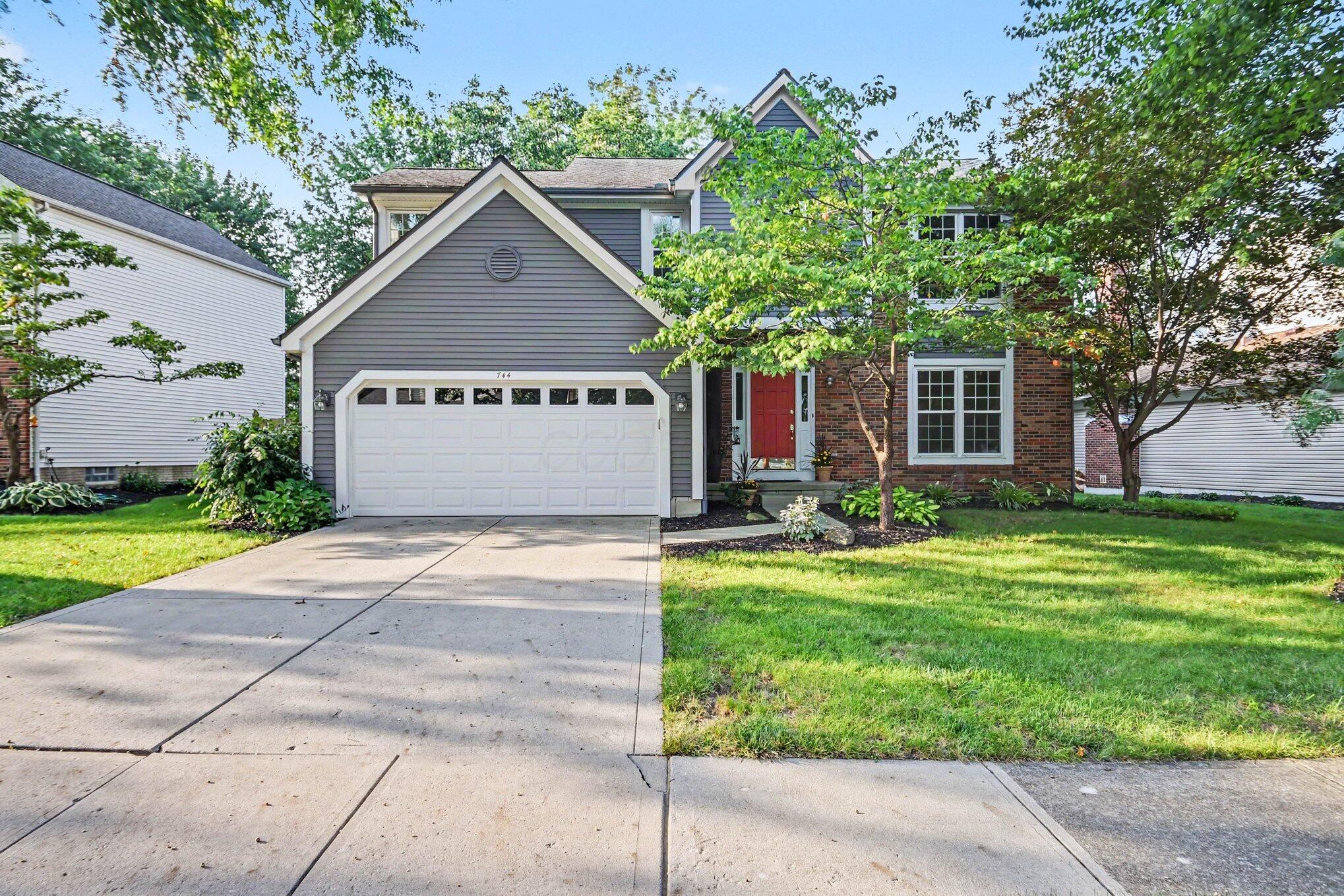744 Summertree Lane Property Photo 3