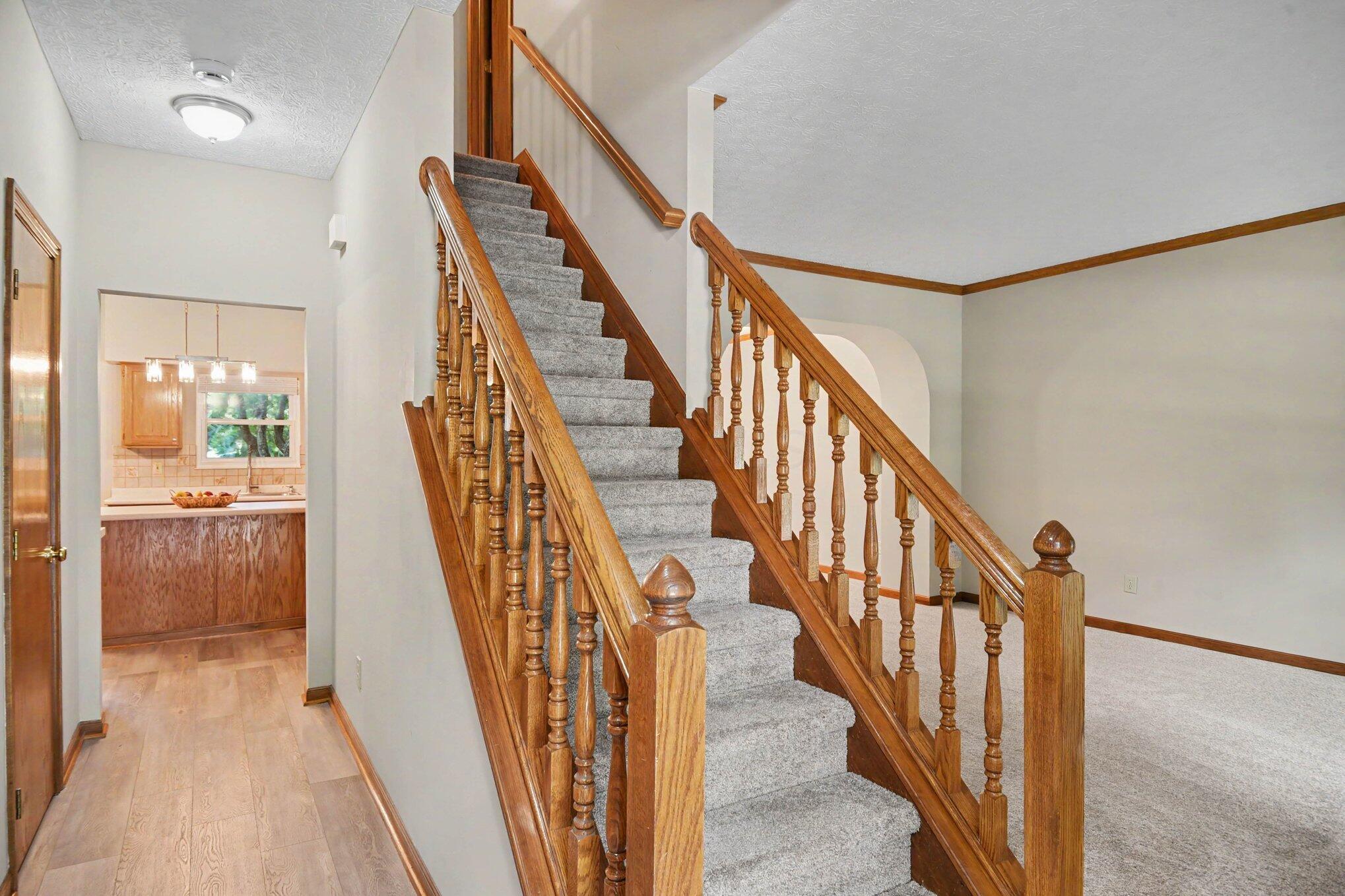 744 Summertree Lane Property Photo 4