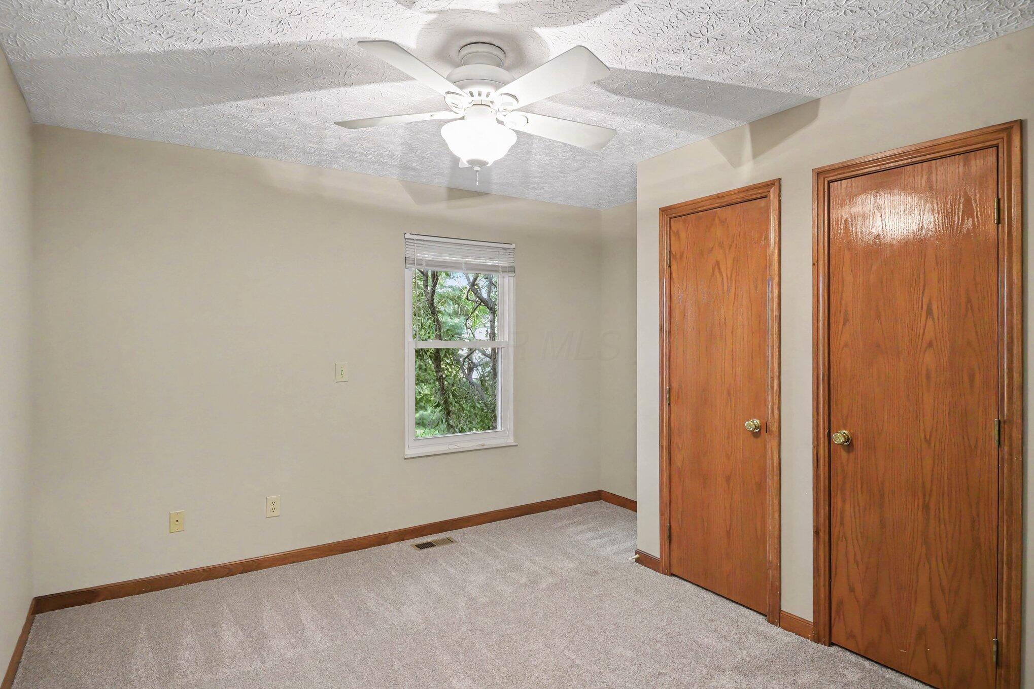 744 Summertree Lane Property Photo 23