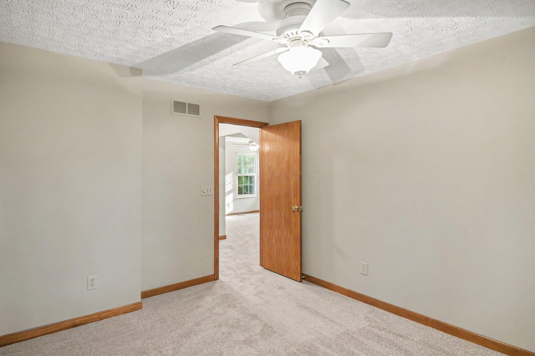 744 Summertree Lane Property Photo 25