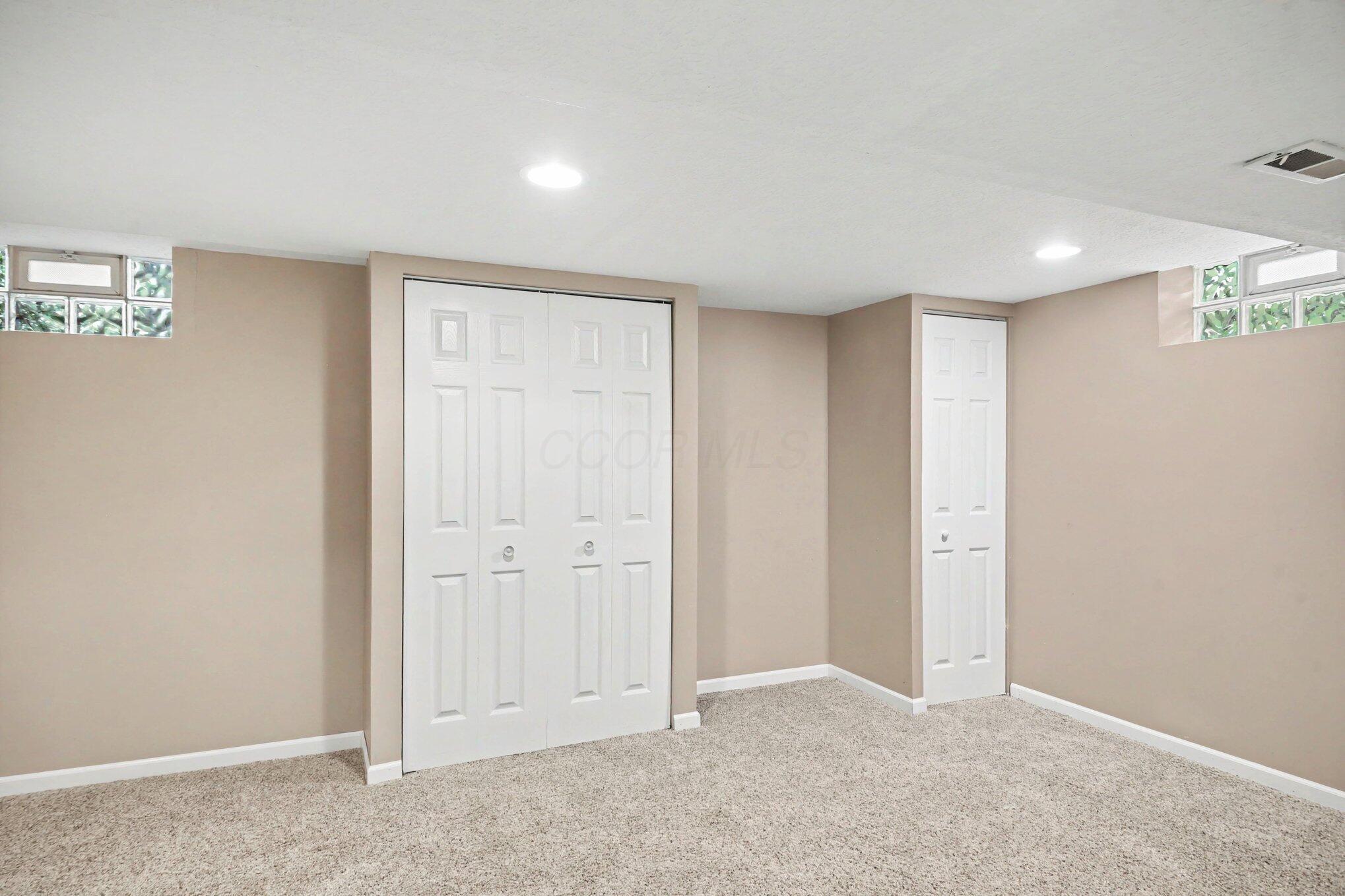 744 Summertree Lane Property Photo 32