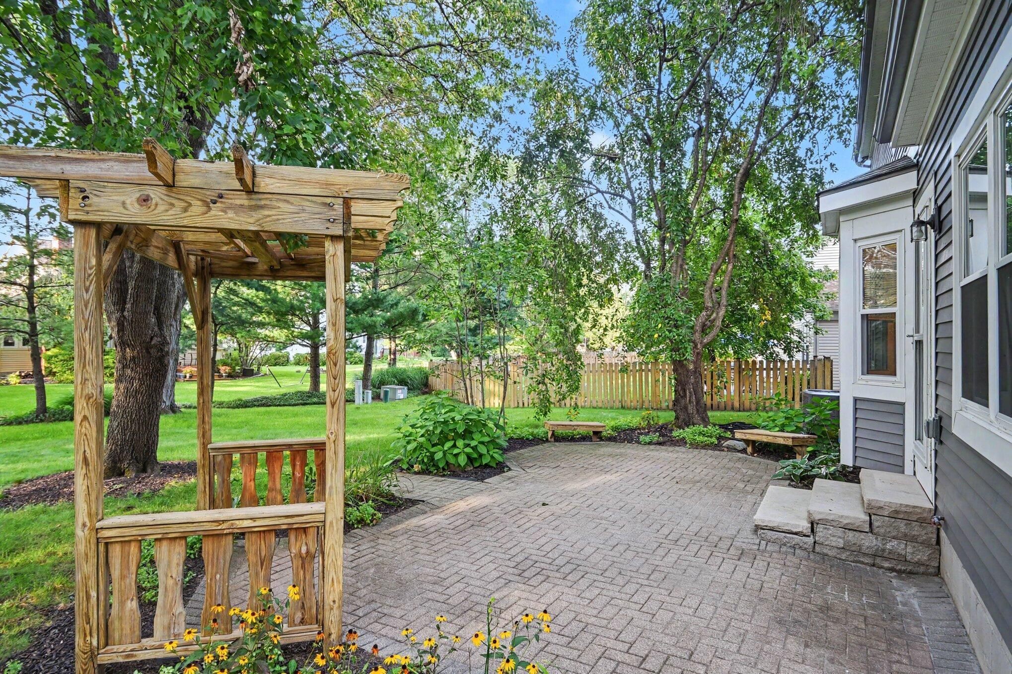 744 Summertree Lane Property Photo 35