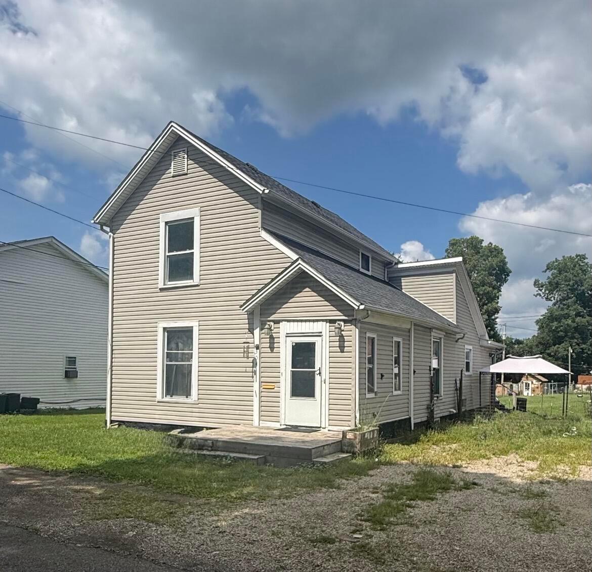 304 W High Avenue Property Photo 1