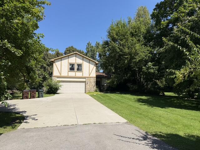 8216 Kennedy Road Property Photo 1