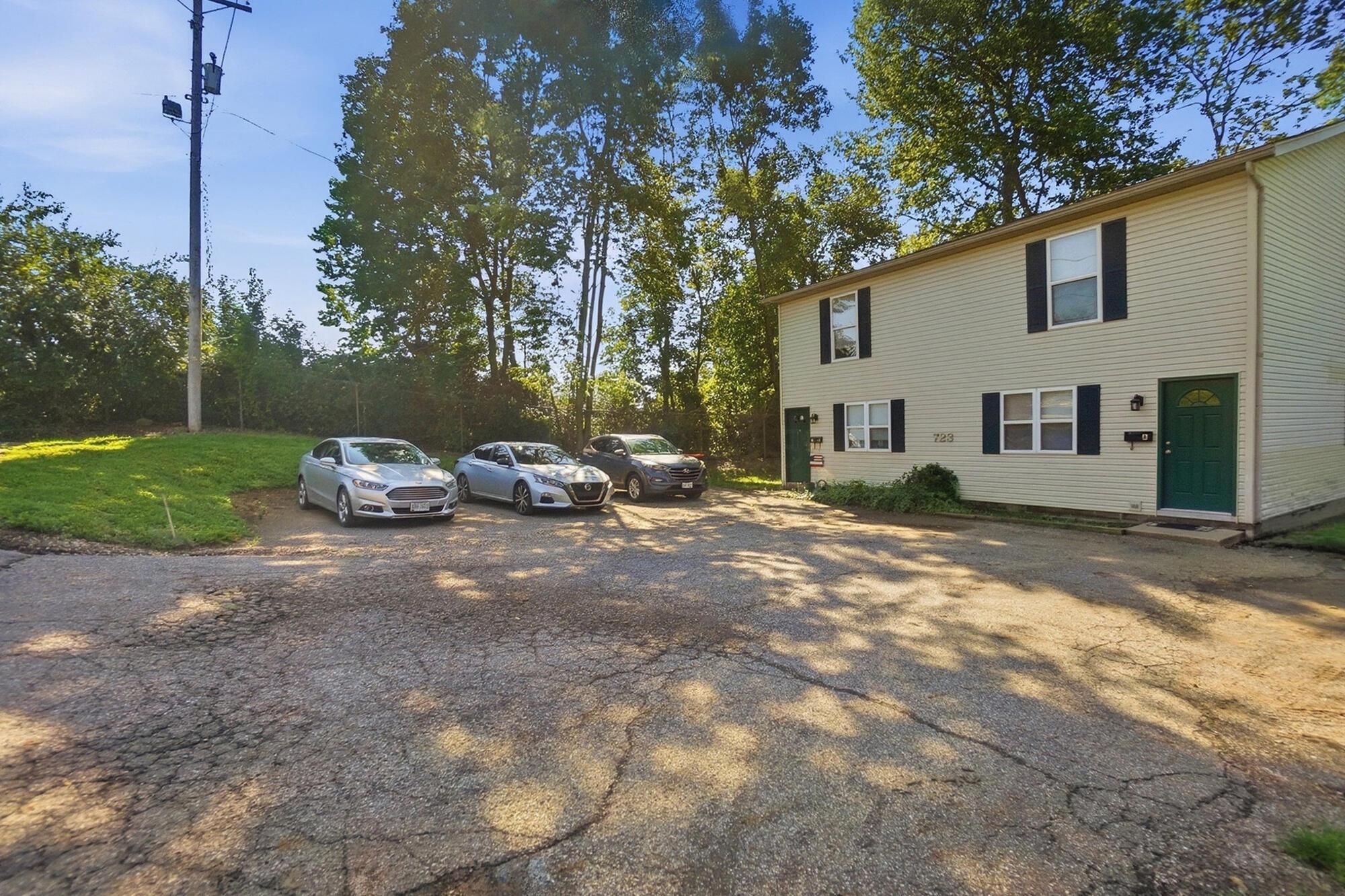 723 Wesley Avenue Property Photo 4