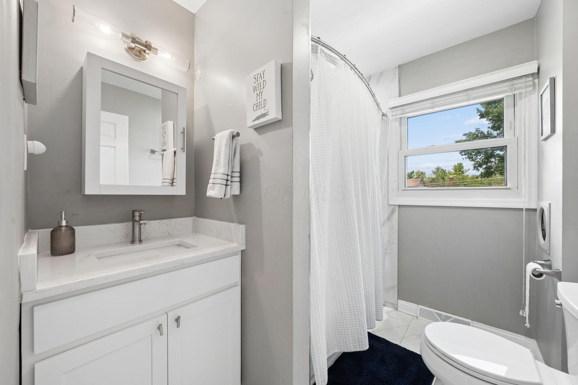 208 Caren Avenue Property Photo 33