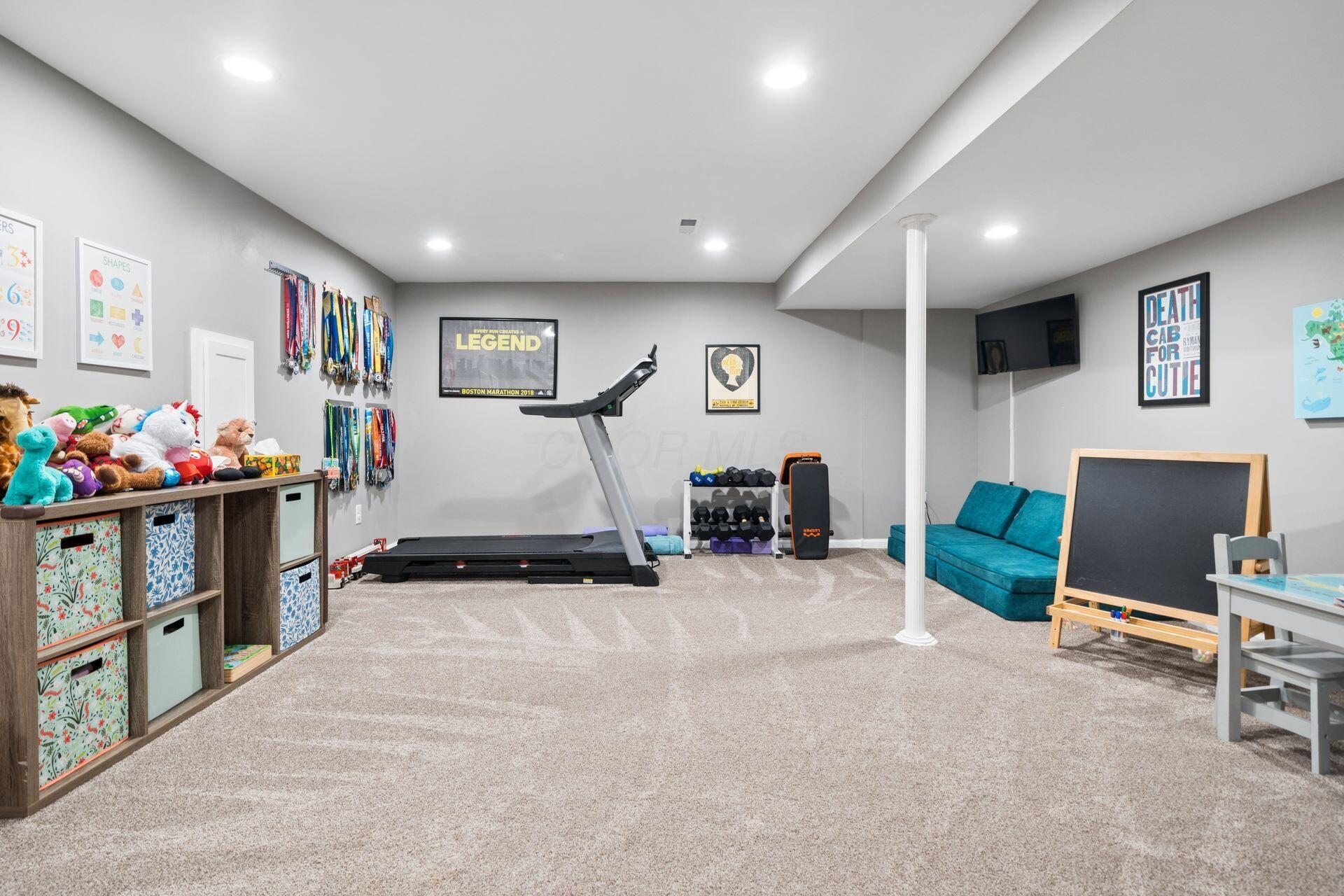 208 Caren Avenue Property Photo 39