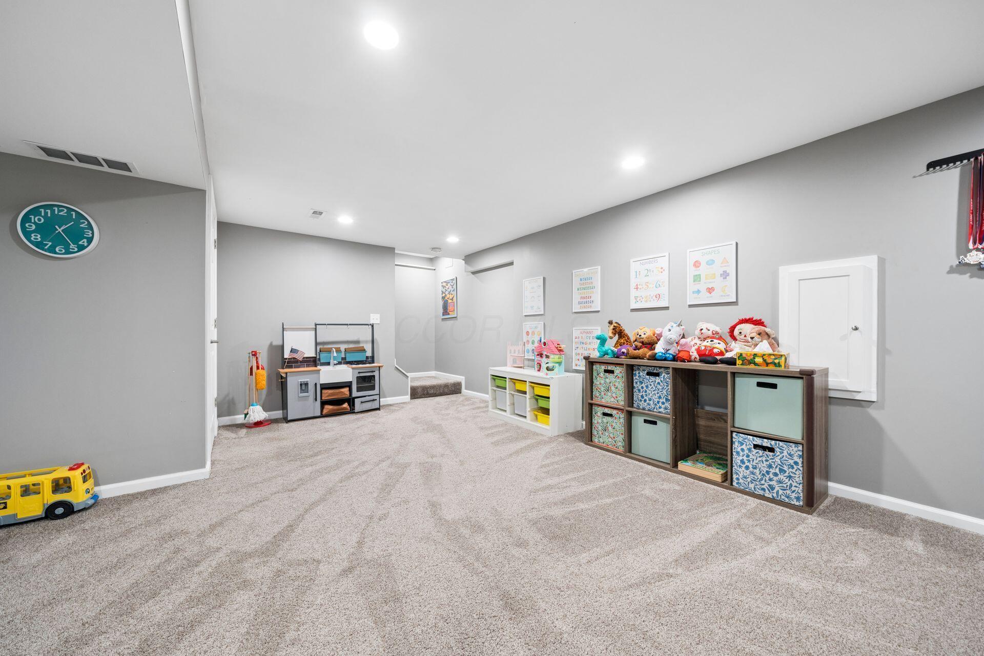 208 Caren Avenue Property Photo 40