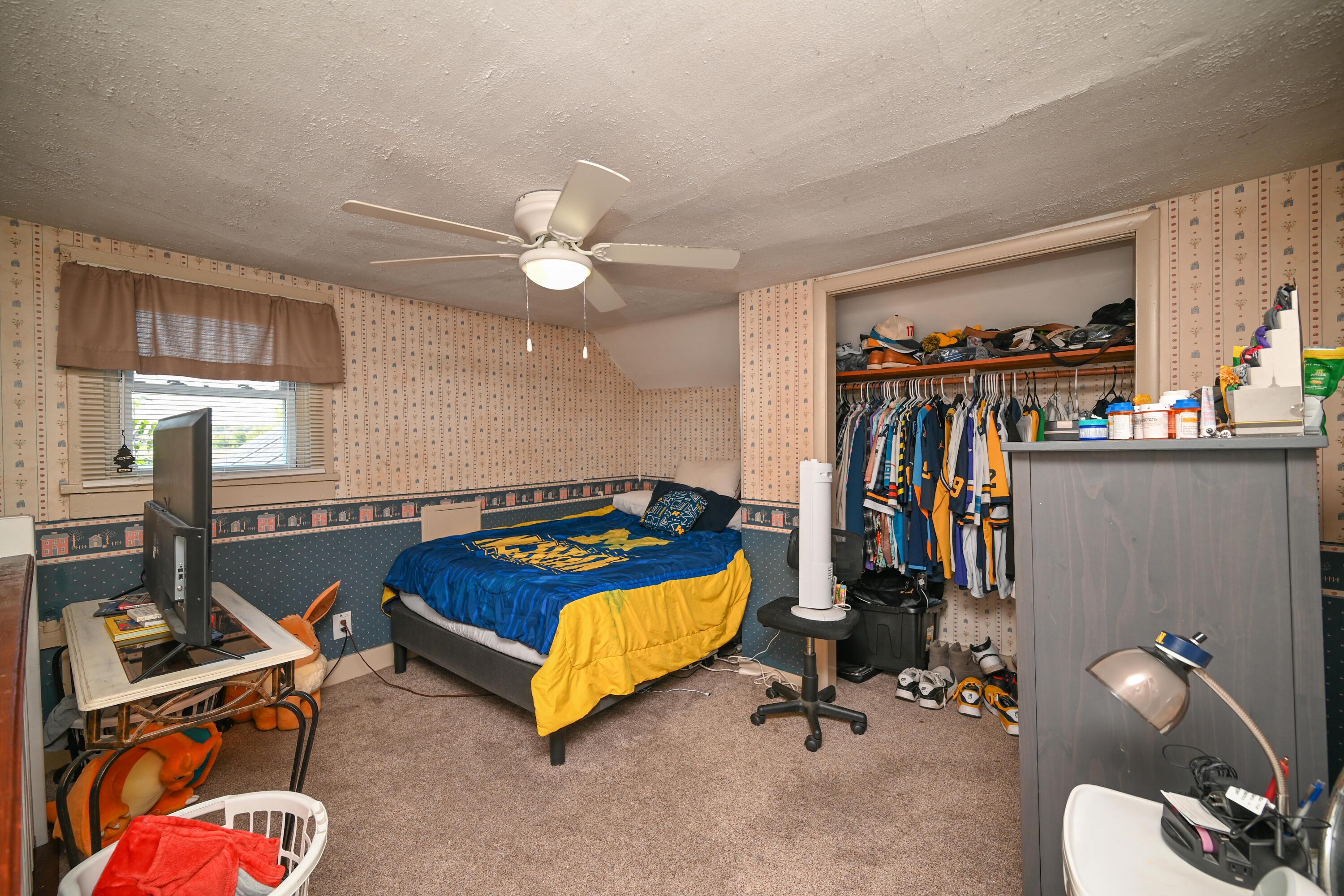 228 W Espy Street Property Photo 20