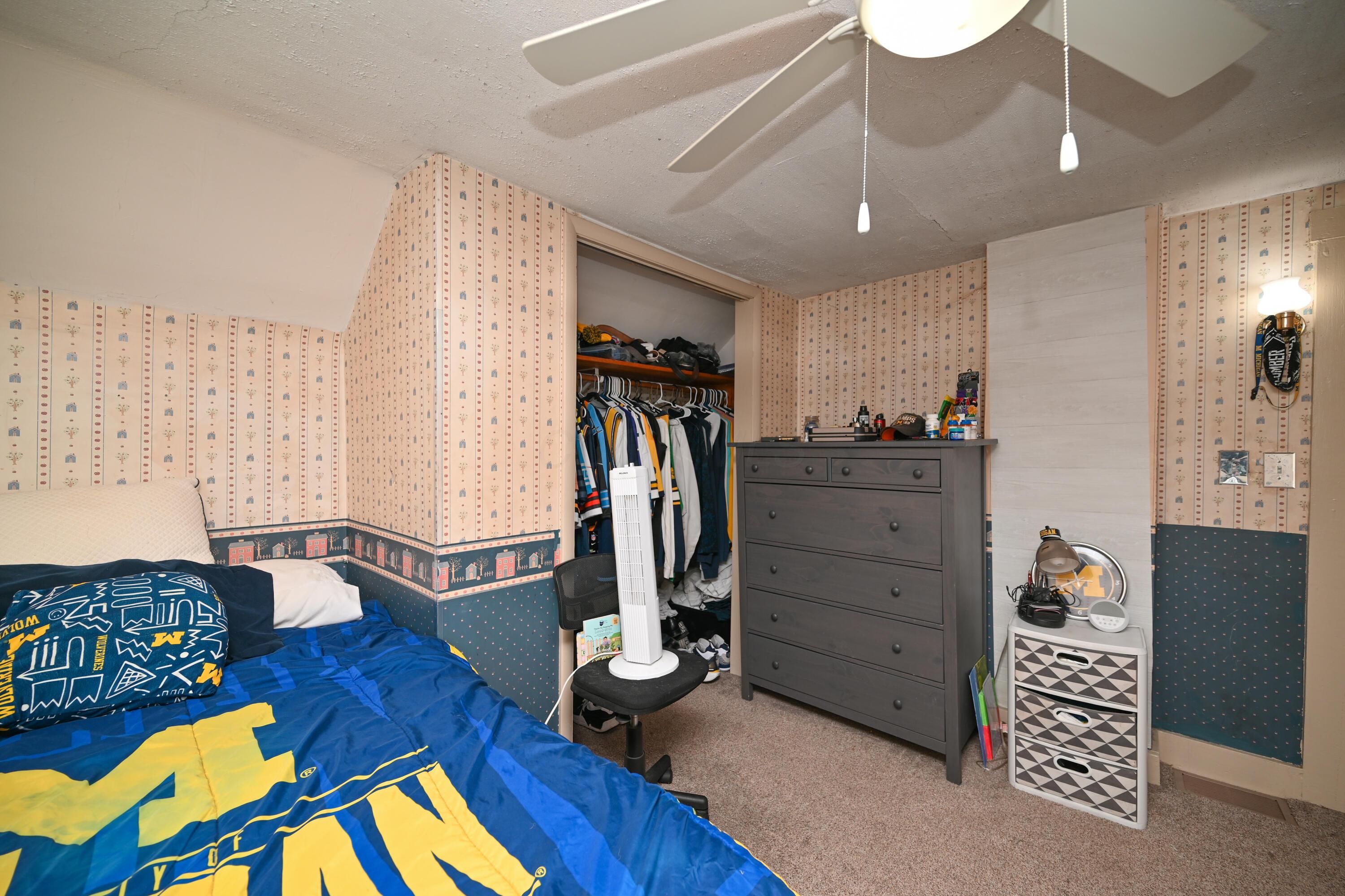 228 W Espy Street Property Photo 21