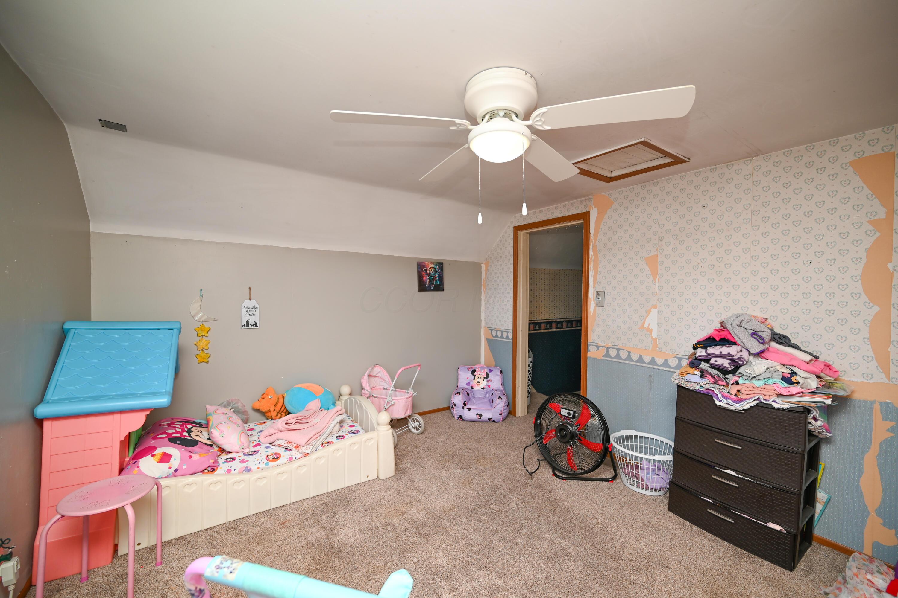 228 W Espy Street Property Photo 23