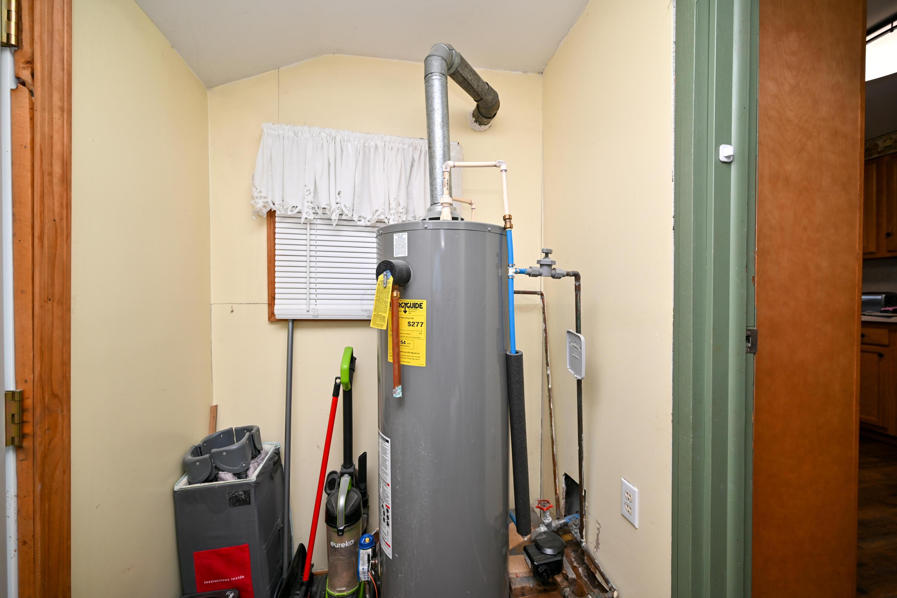 228 W Espy Street Property Photo 26