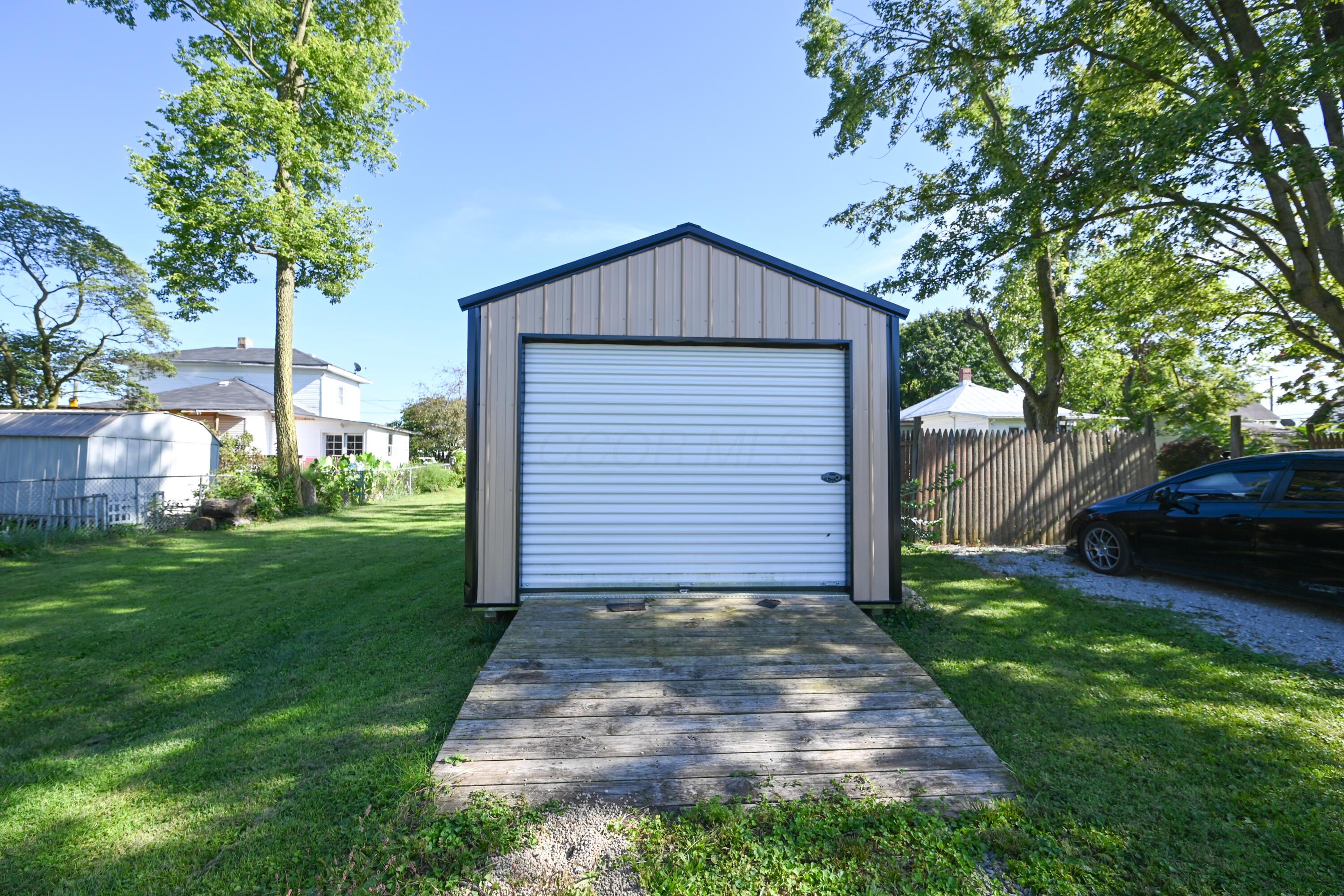 228 W Espy Street Property Photo 32