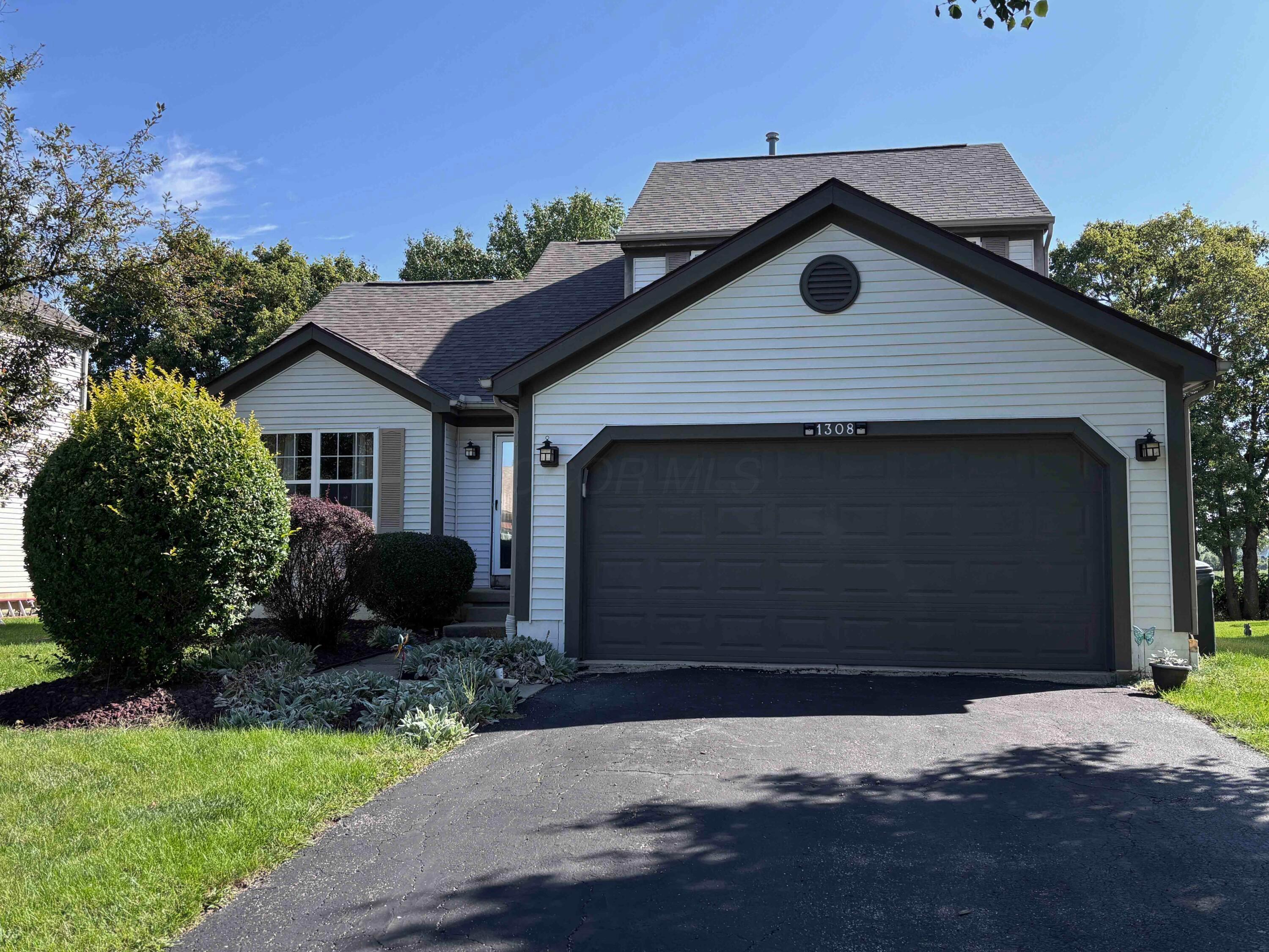 1308 Four Star Drive E Property Photo 1