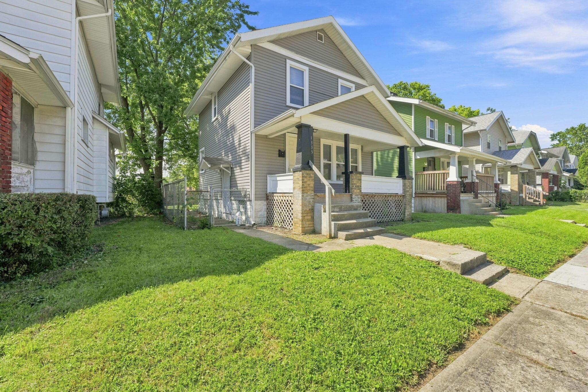 1335 Gault Street Property Photo 3