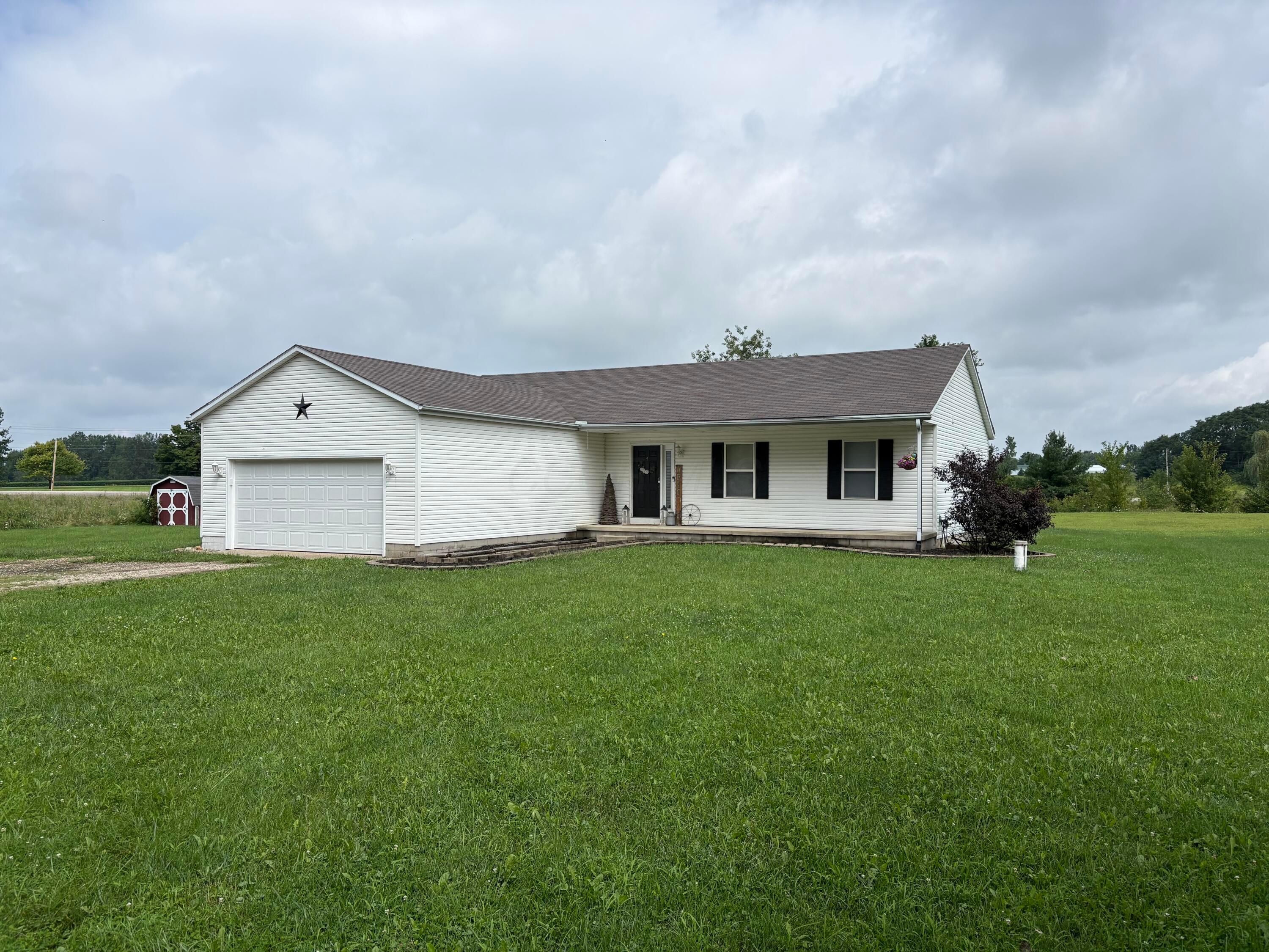 6045 Township Rd 87 Property Photo 1