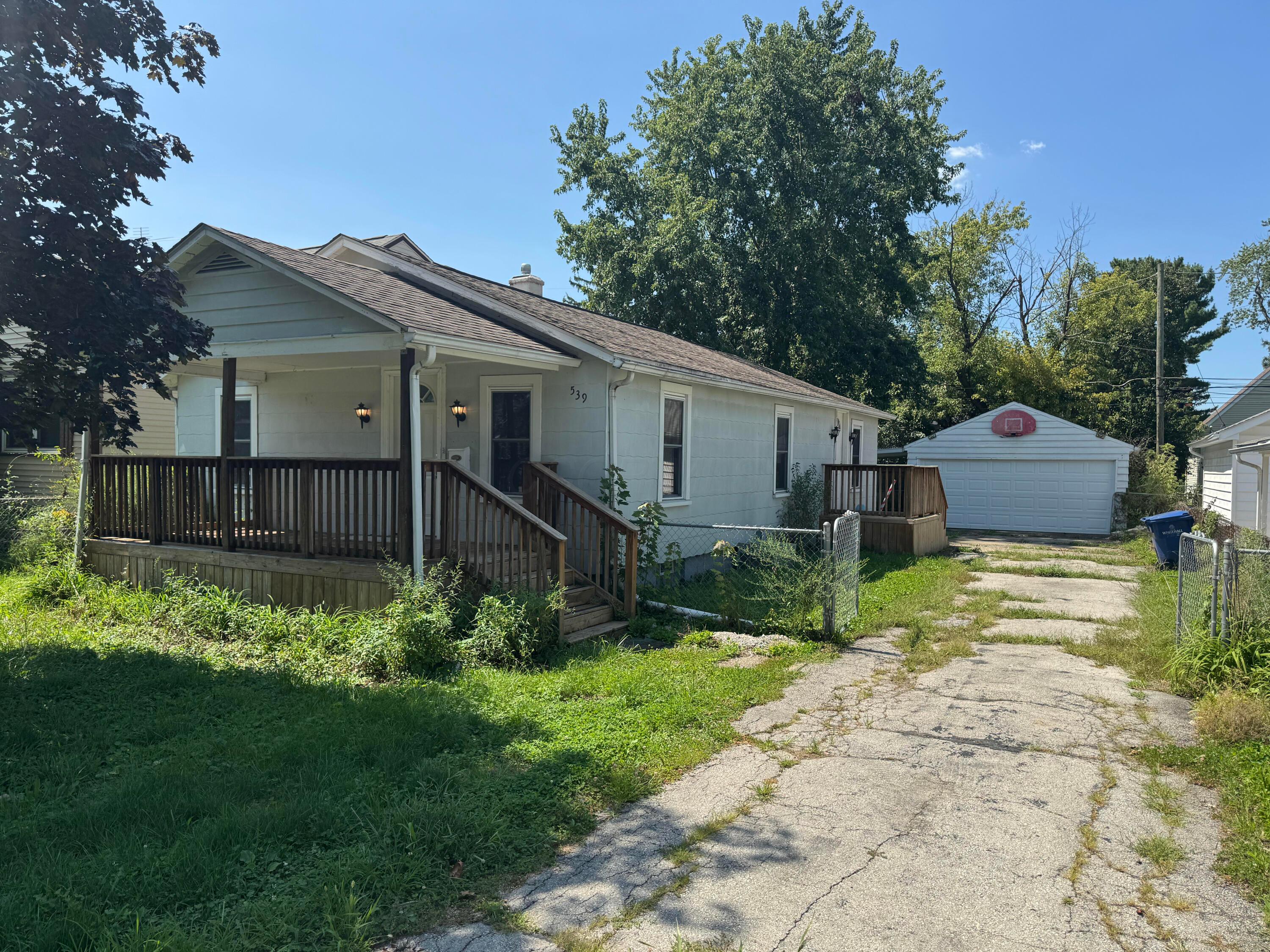 539 Erickson Avenue Property Photo 1