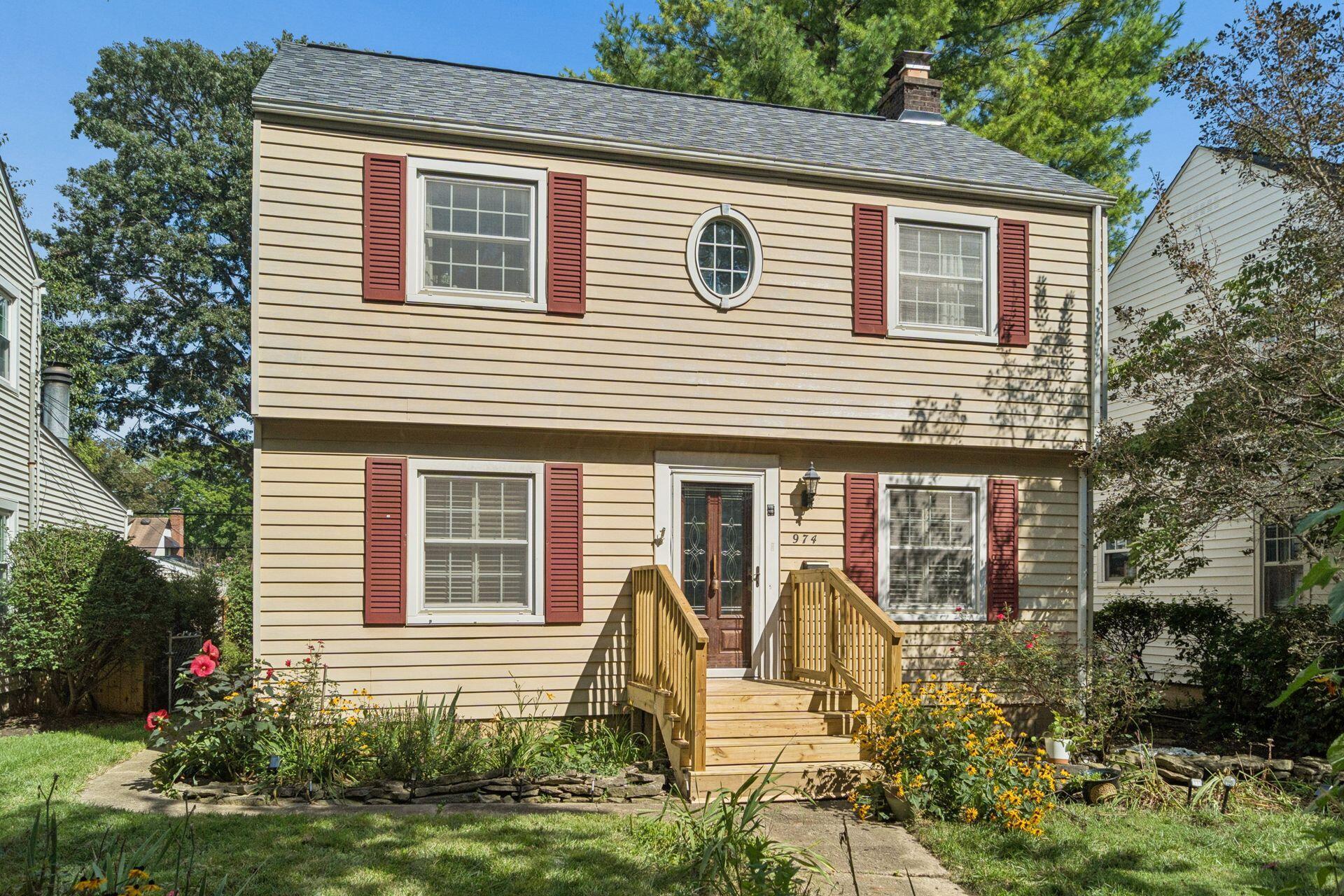974 Chelsea Avenue Property Photo 2