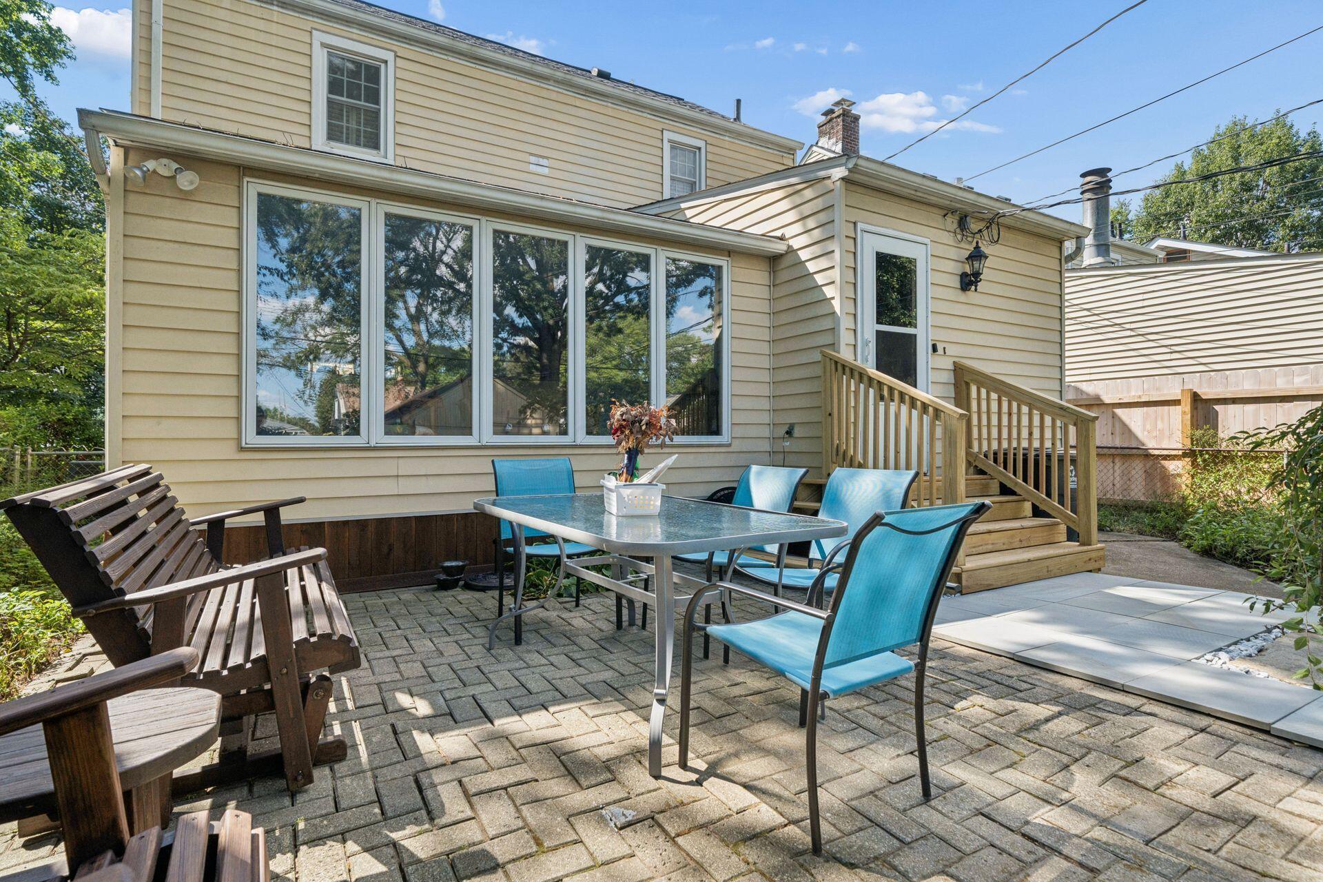 974 Chelsea Avenue Property Photo 32