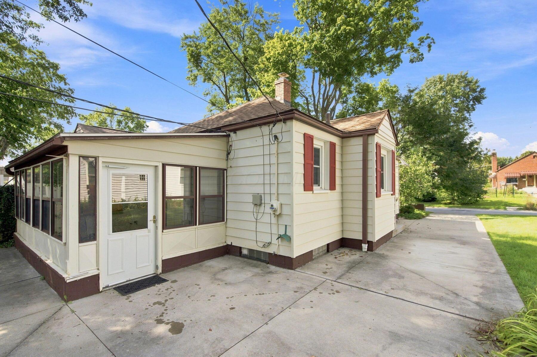283 E Beechwold Boulevard Property Photo 12
