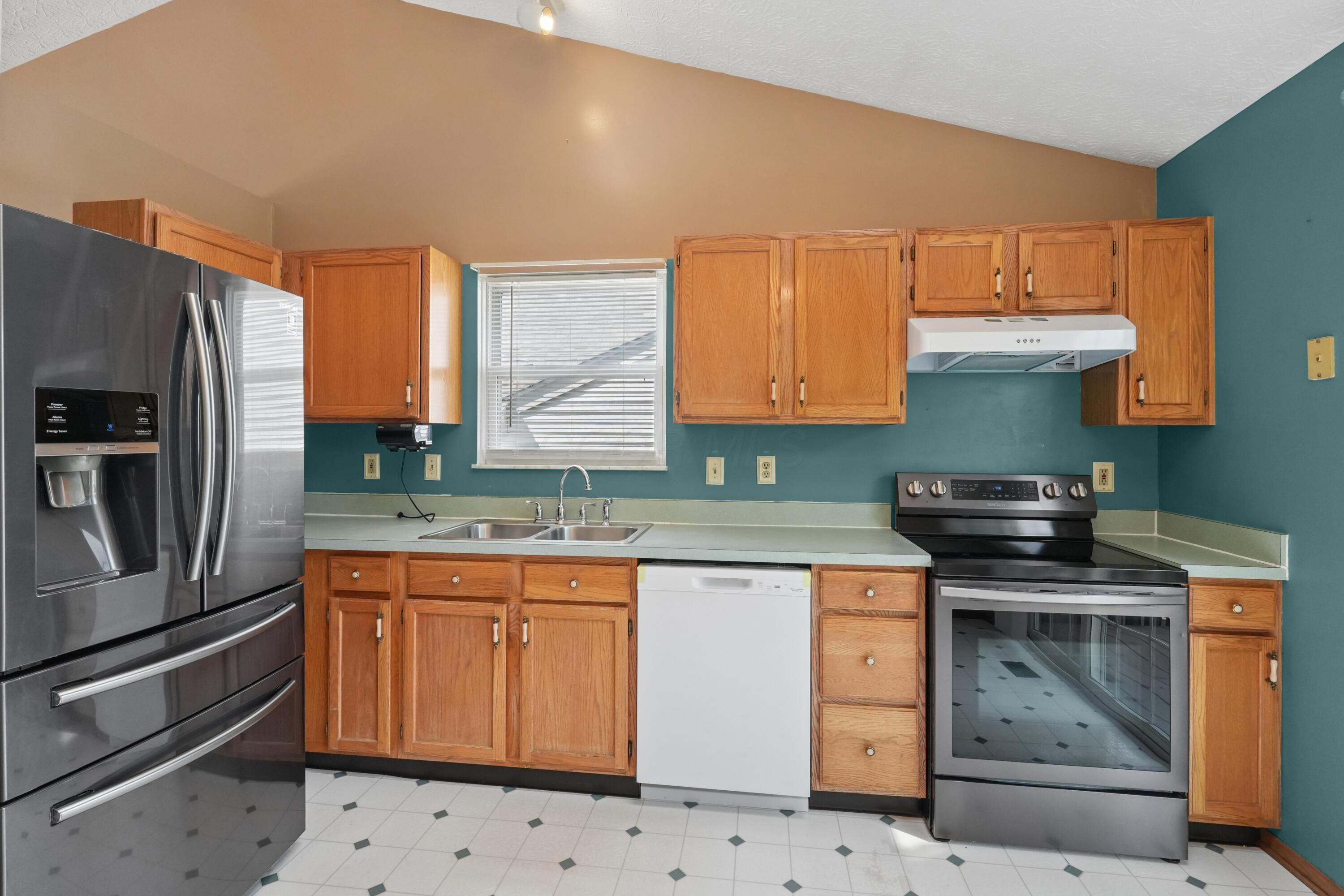 7468 Brown Deer Drive Property Photo 10