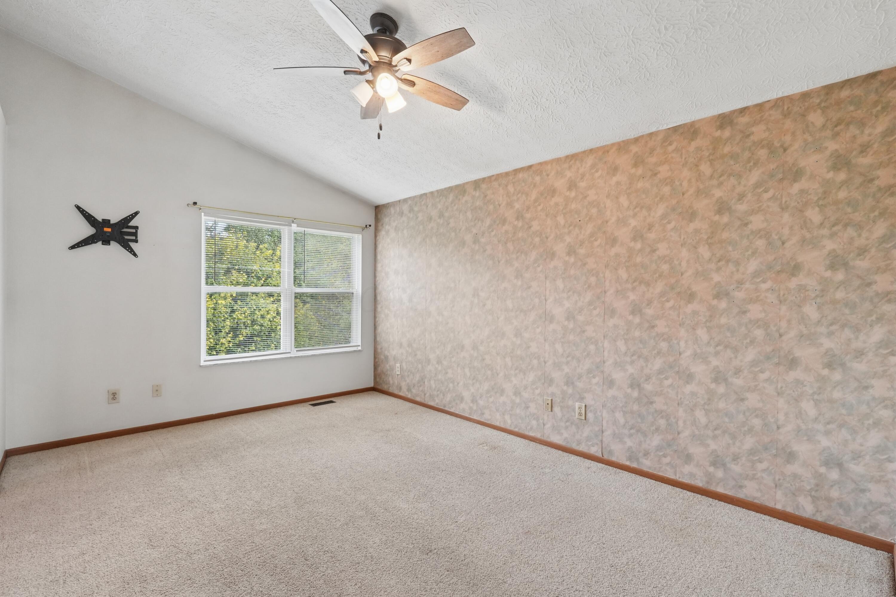 7468 Brown Deer Drive Property Photo 16