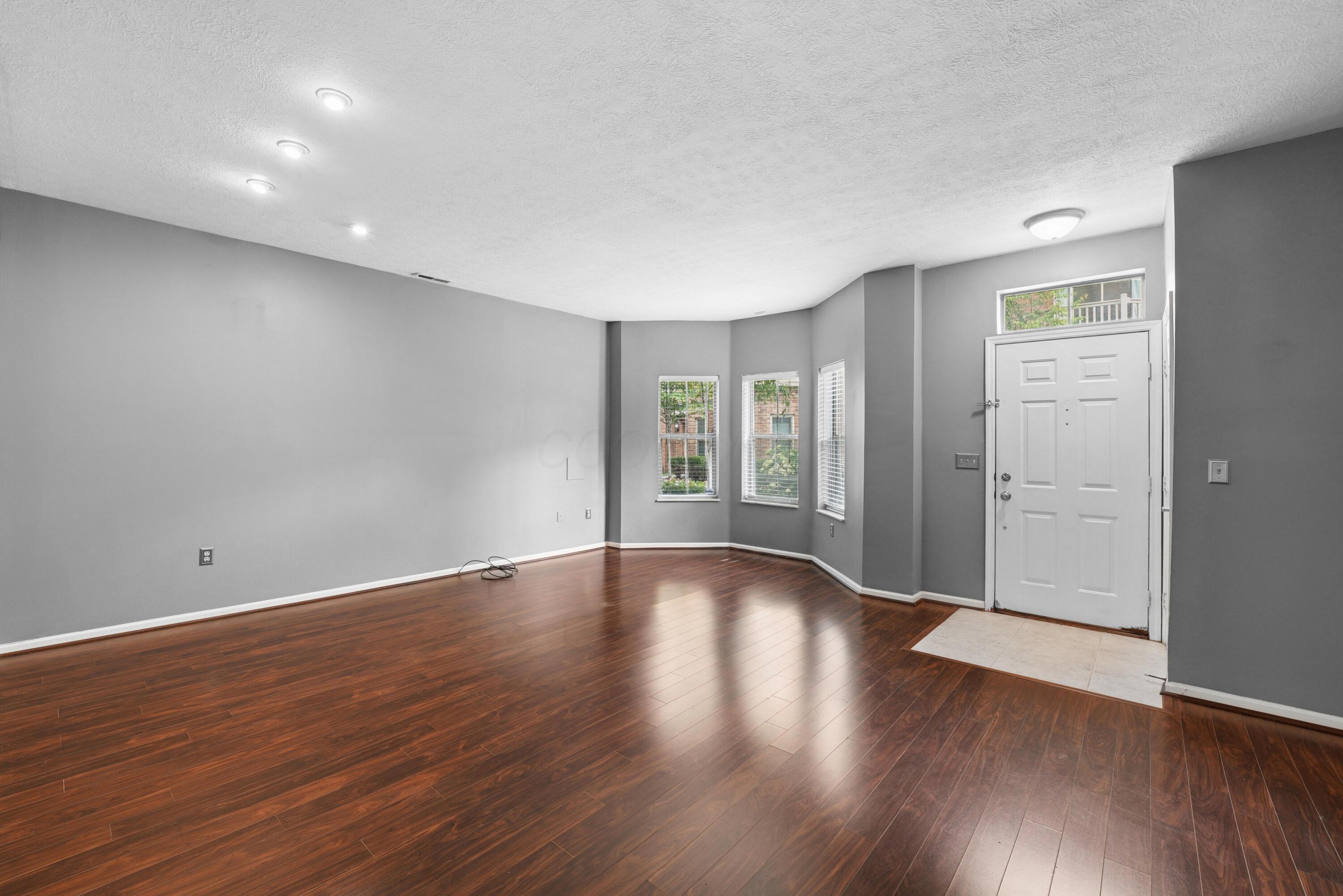 47 Victorian Gate Way Property Photo 6
