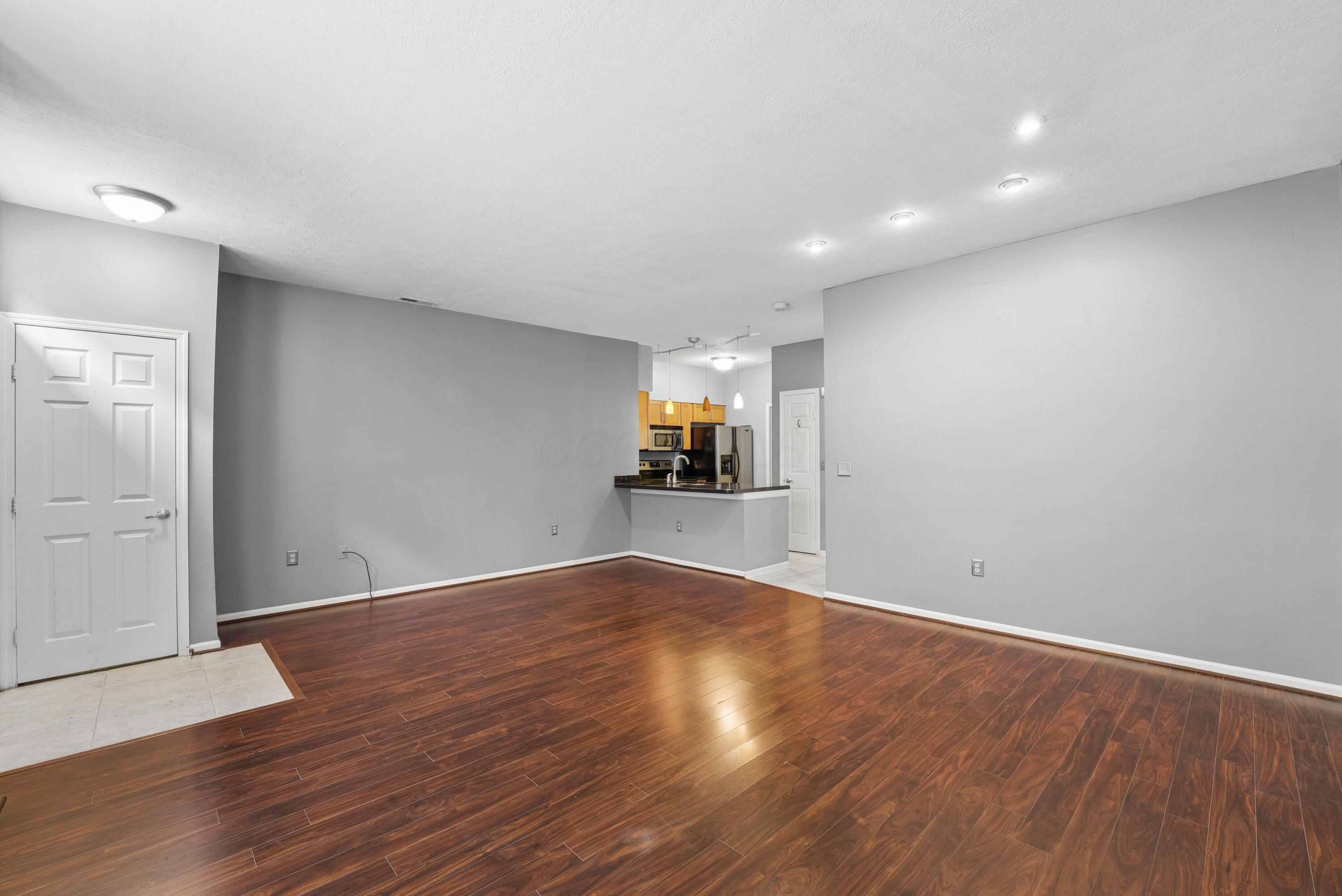 47 Victorian Gate Way Property Photo 8