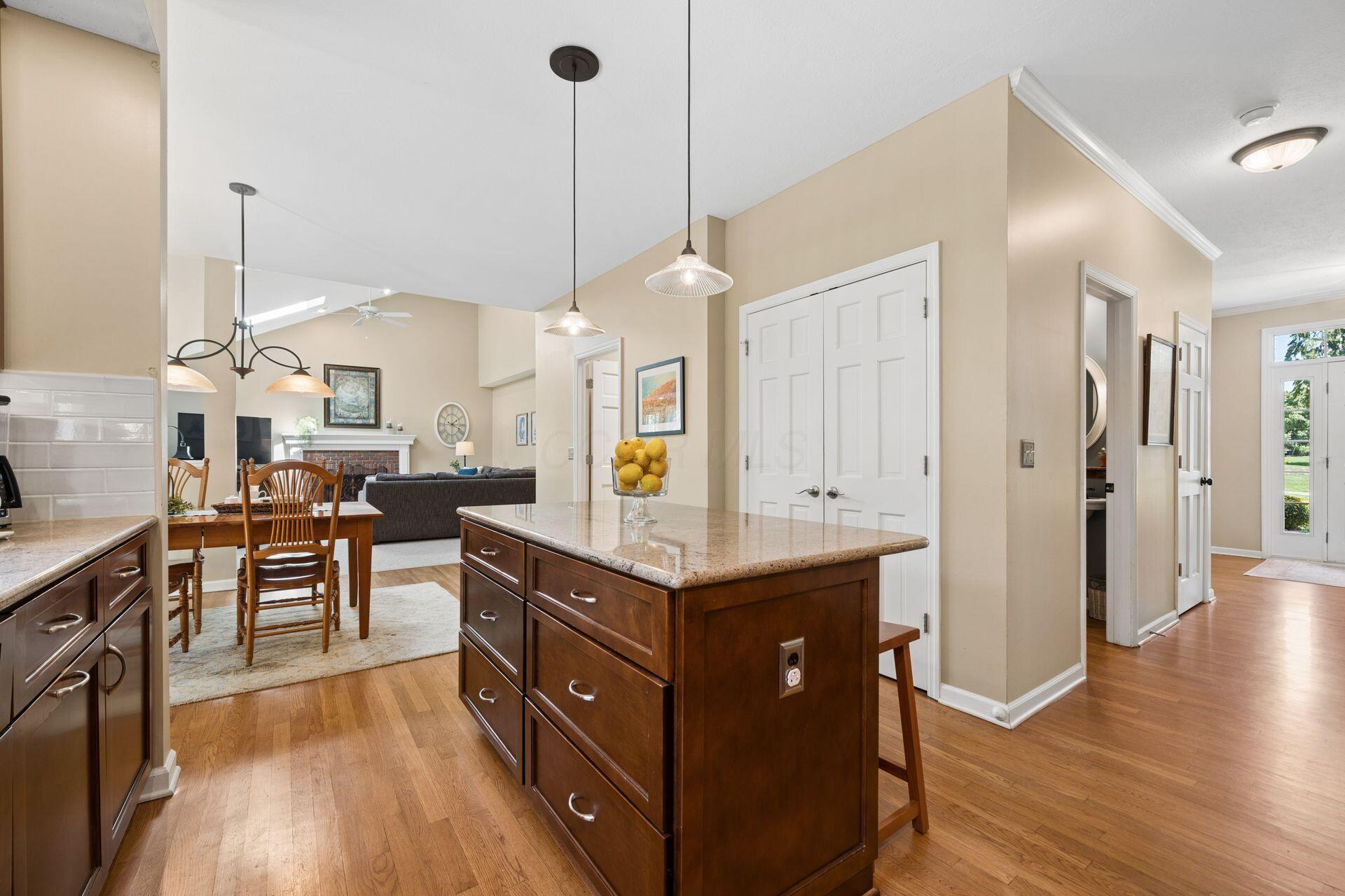 6353 Cragie Hill Court Property Photo 12