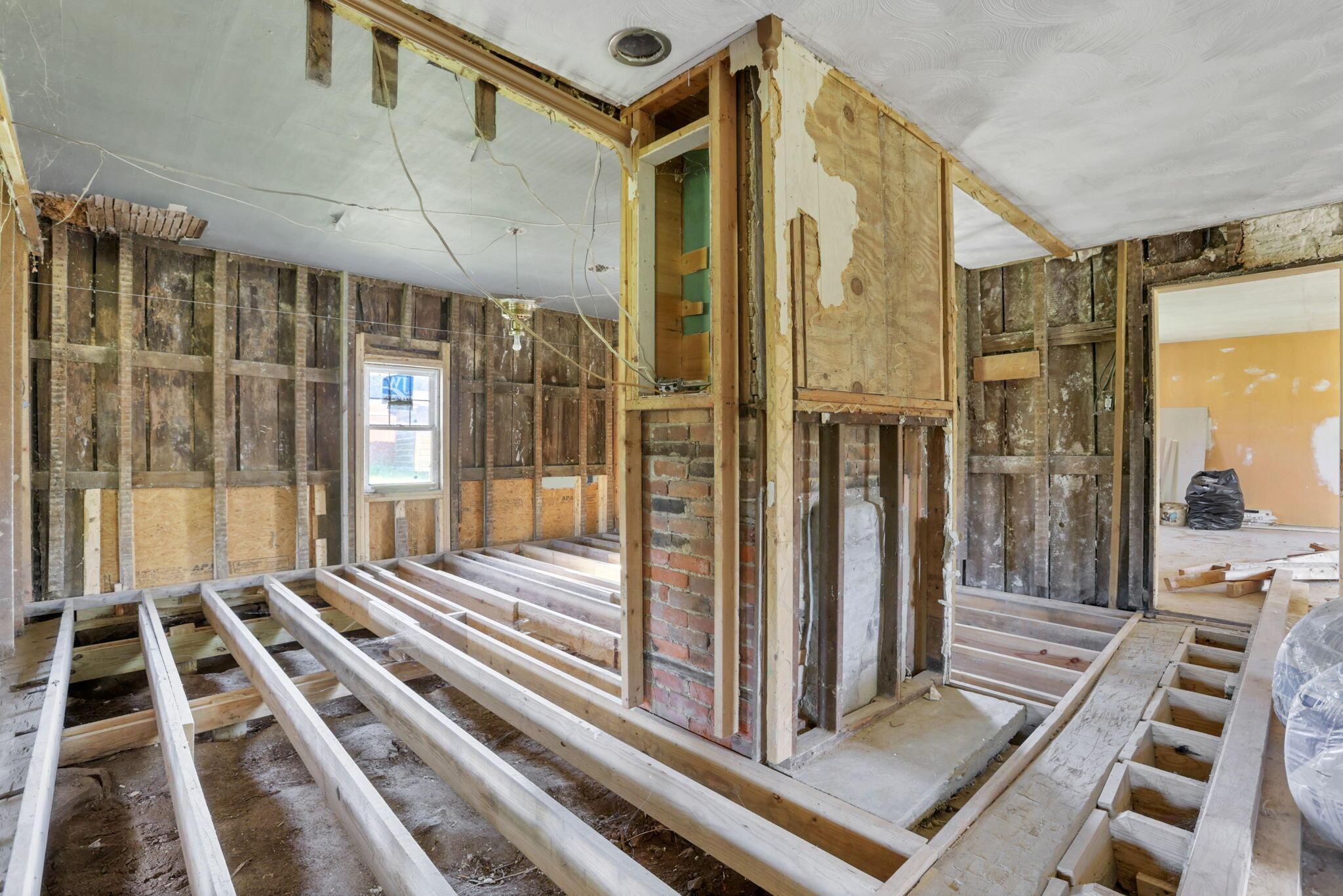 16451 Cox Road Property Photo 5