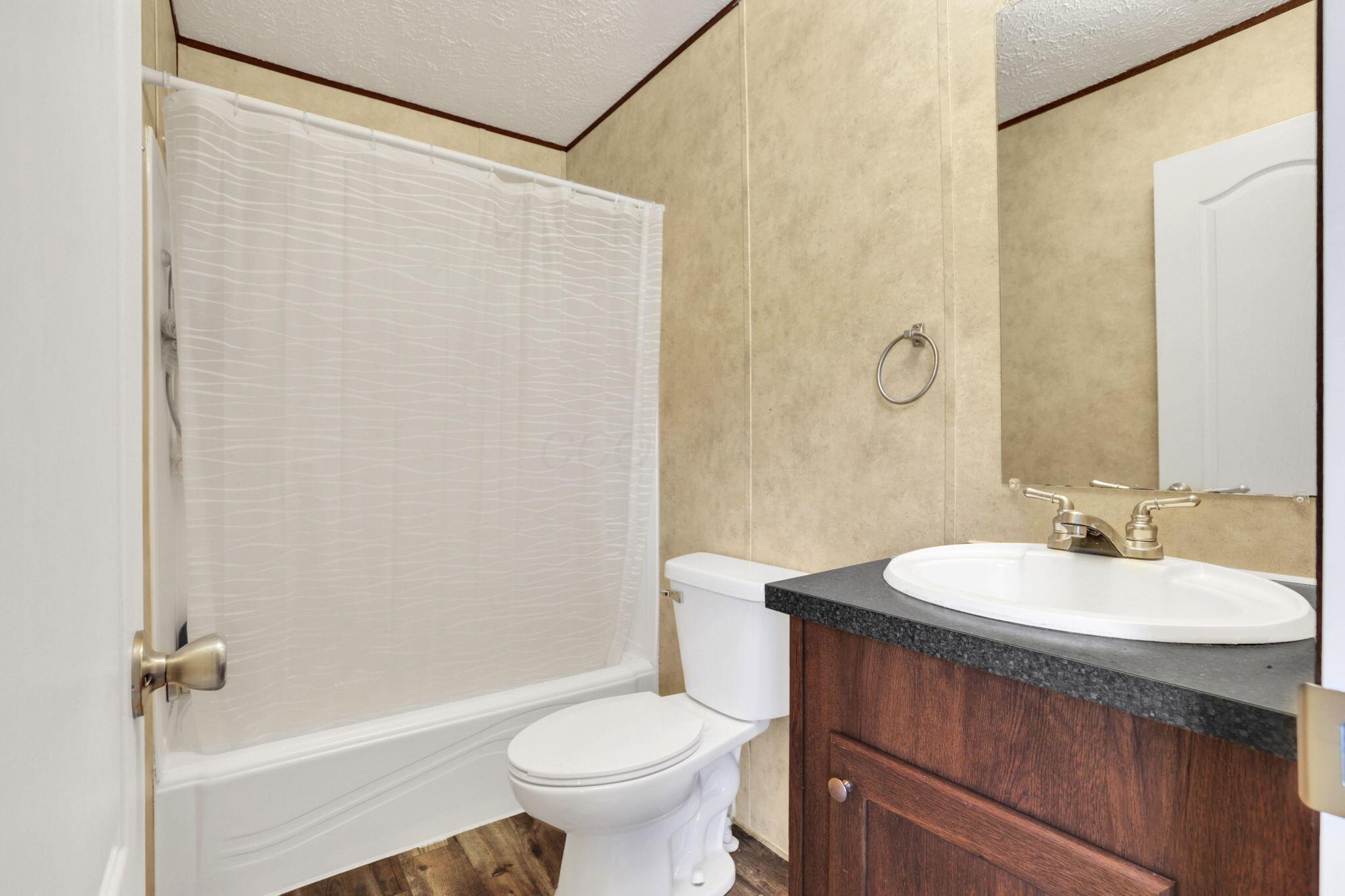 16451 Cox Road Property Photo 16