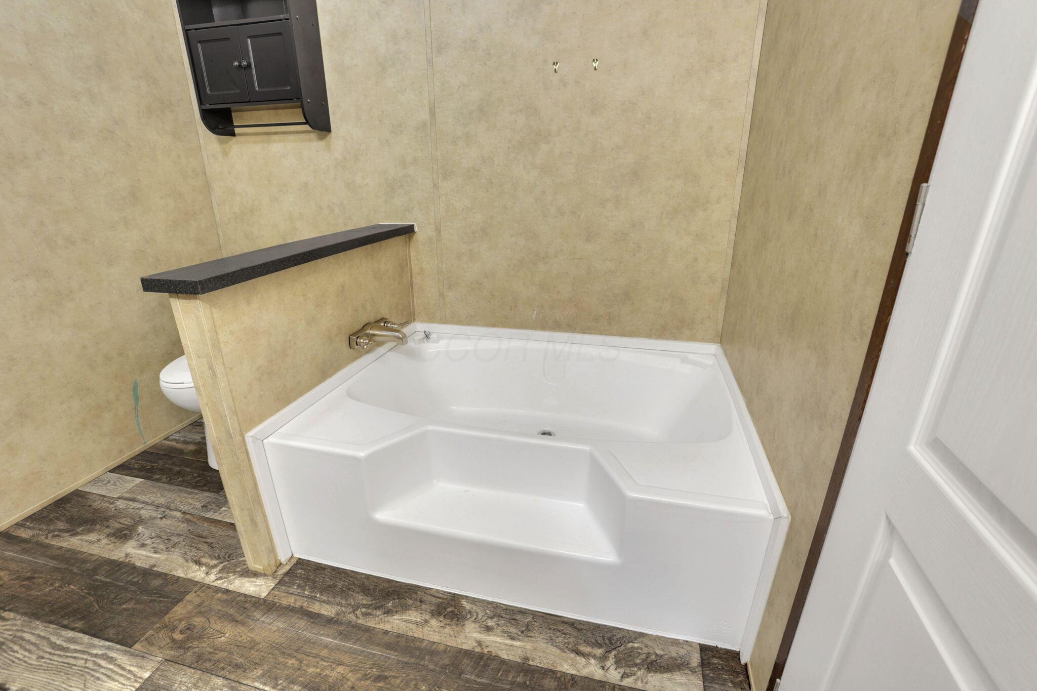 16451 Cox Road Property Photo 24