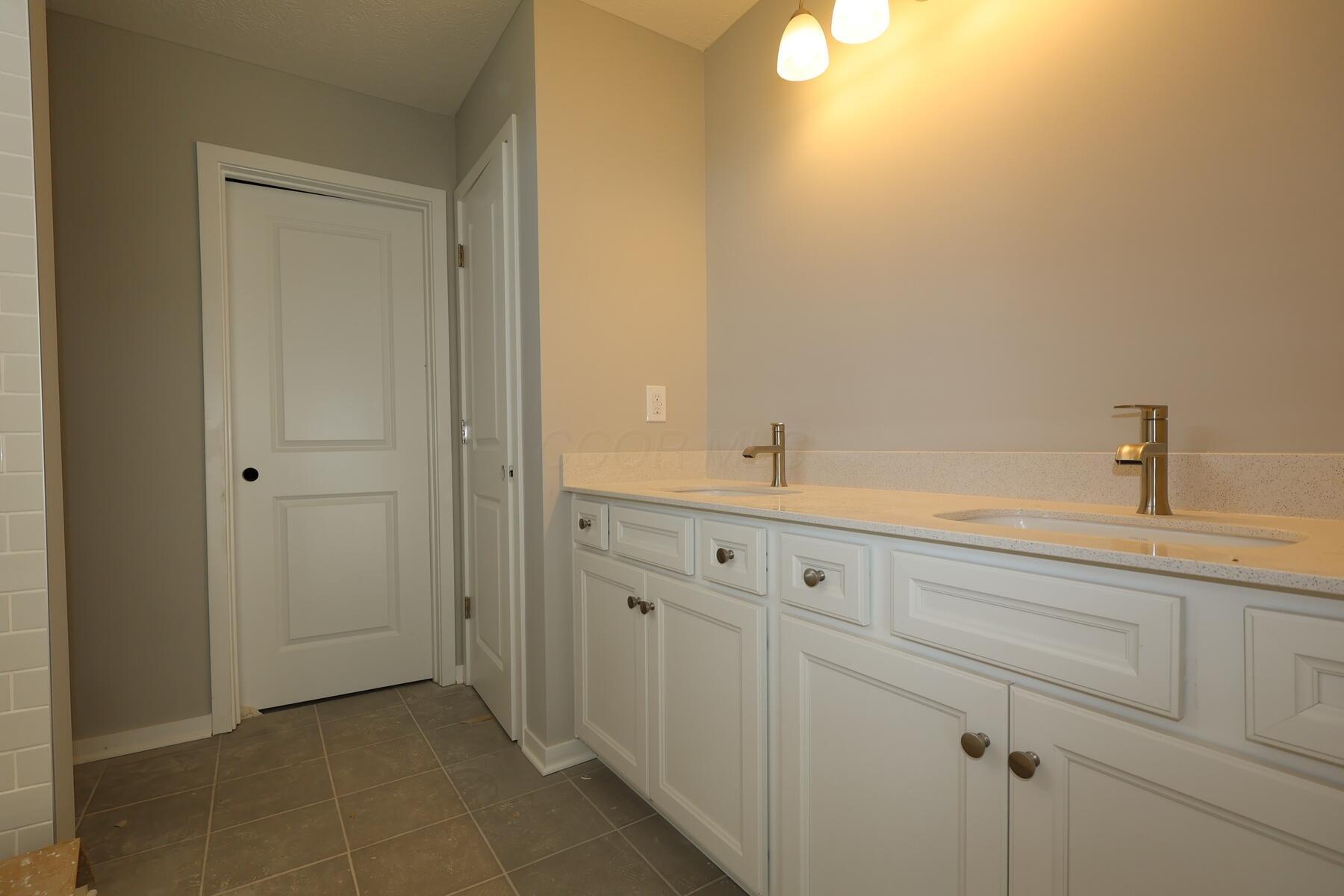 5900 Creekview Drive Property Photo 19