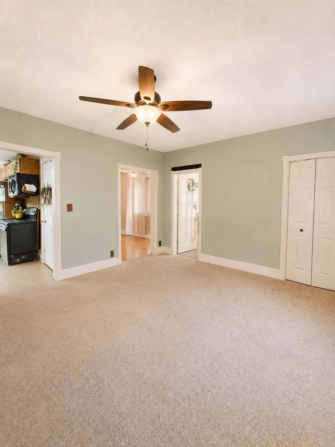 565 E Chestnut Street Property Photo 27