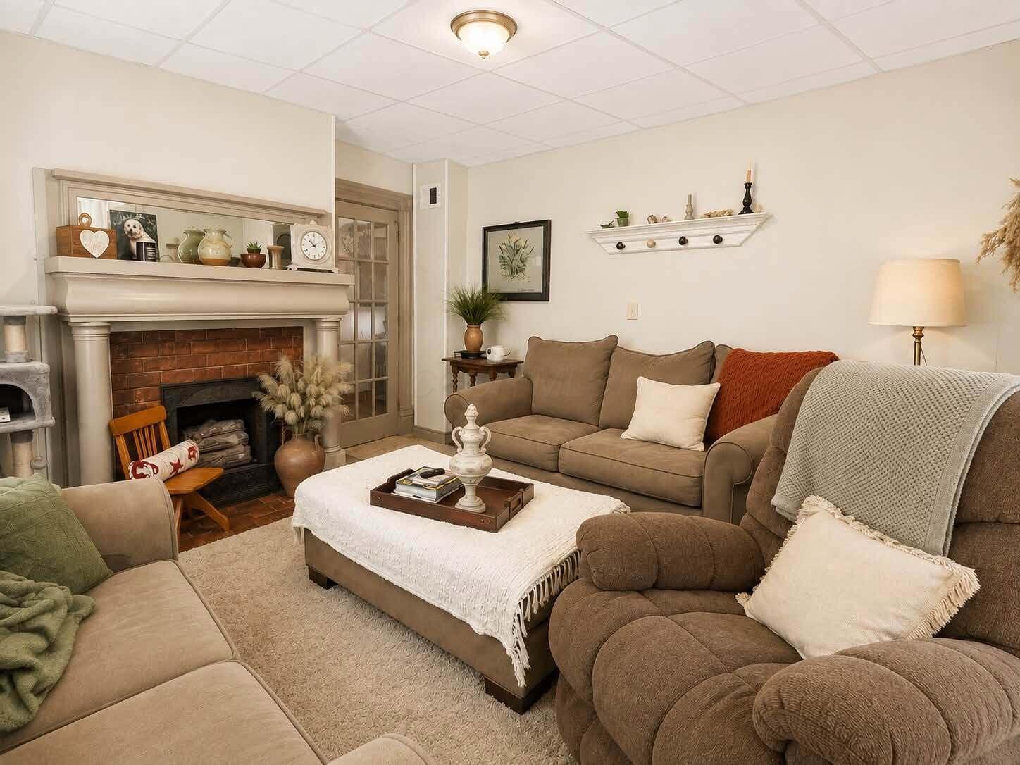 565 E Chestnut Street Property Photo 35